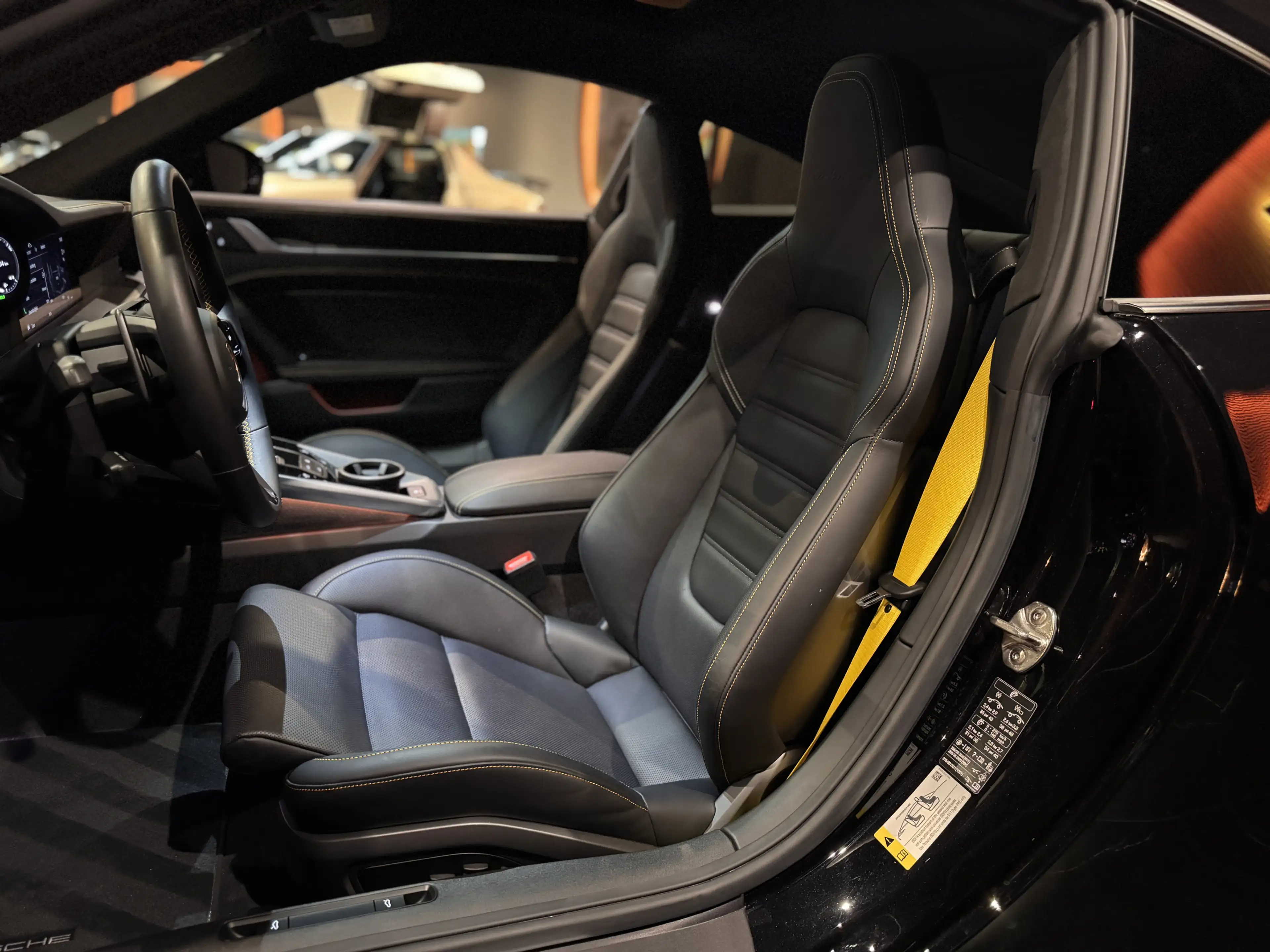Porsche 992 (911) Turbo S Dt.Auto*u-frei*SportDesign*PPF — photo 11