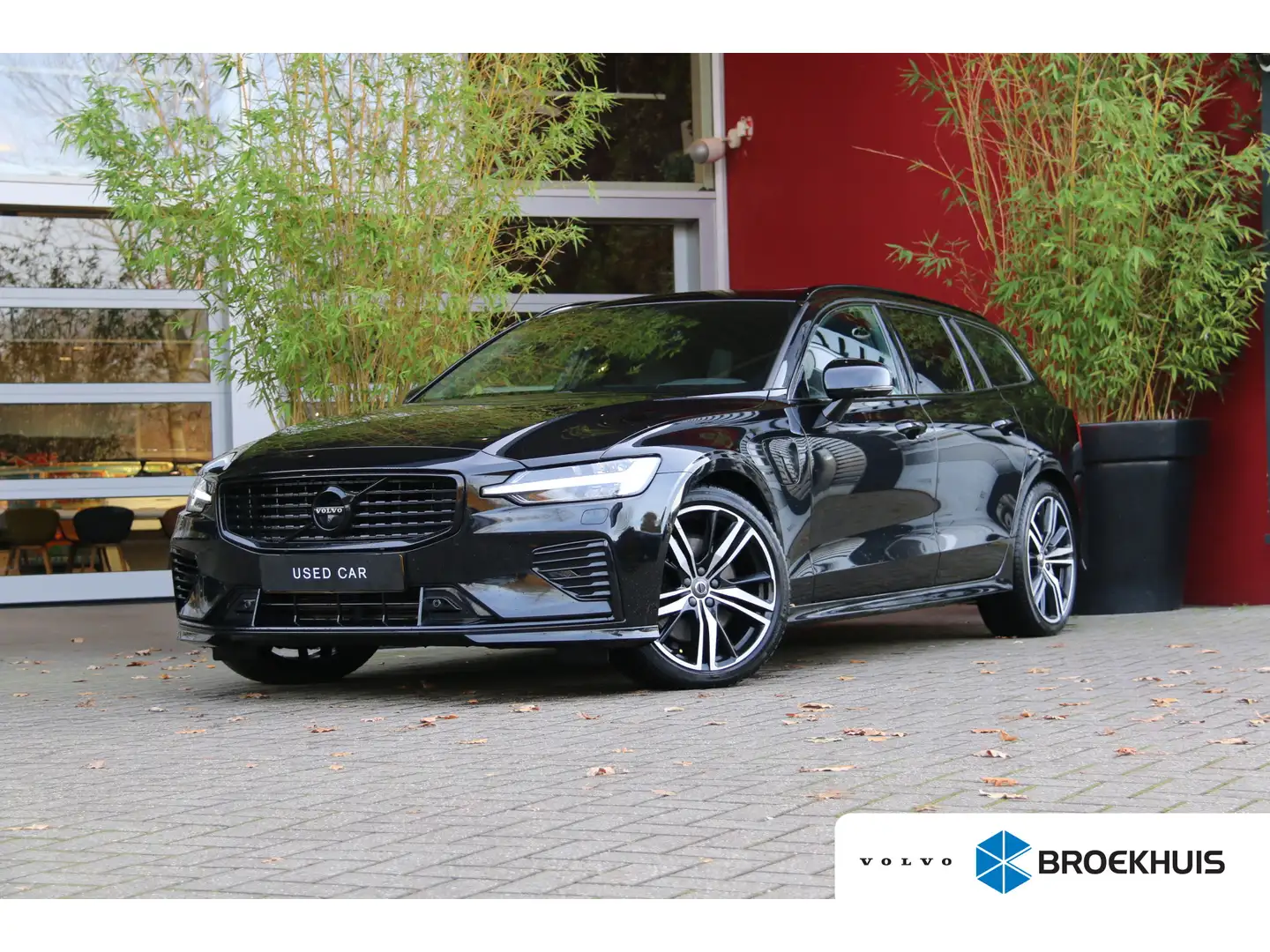 Volvo V60 2.0 T8 Recharge AWD R-Design | Styling Kit | Trekh Schwarz - 1