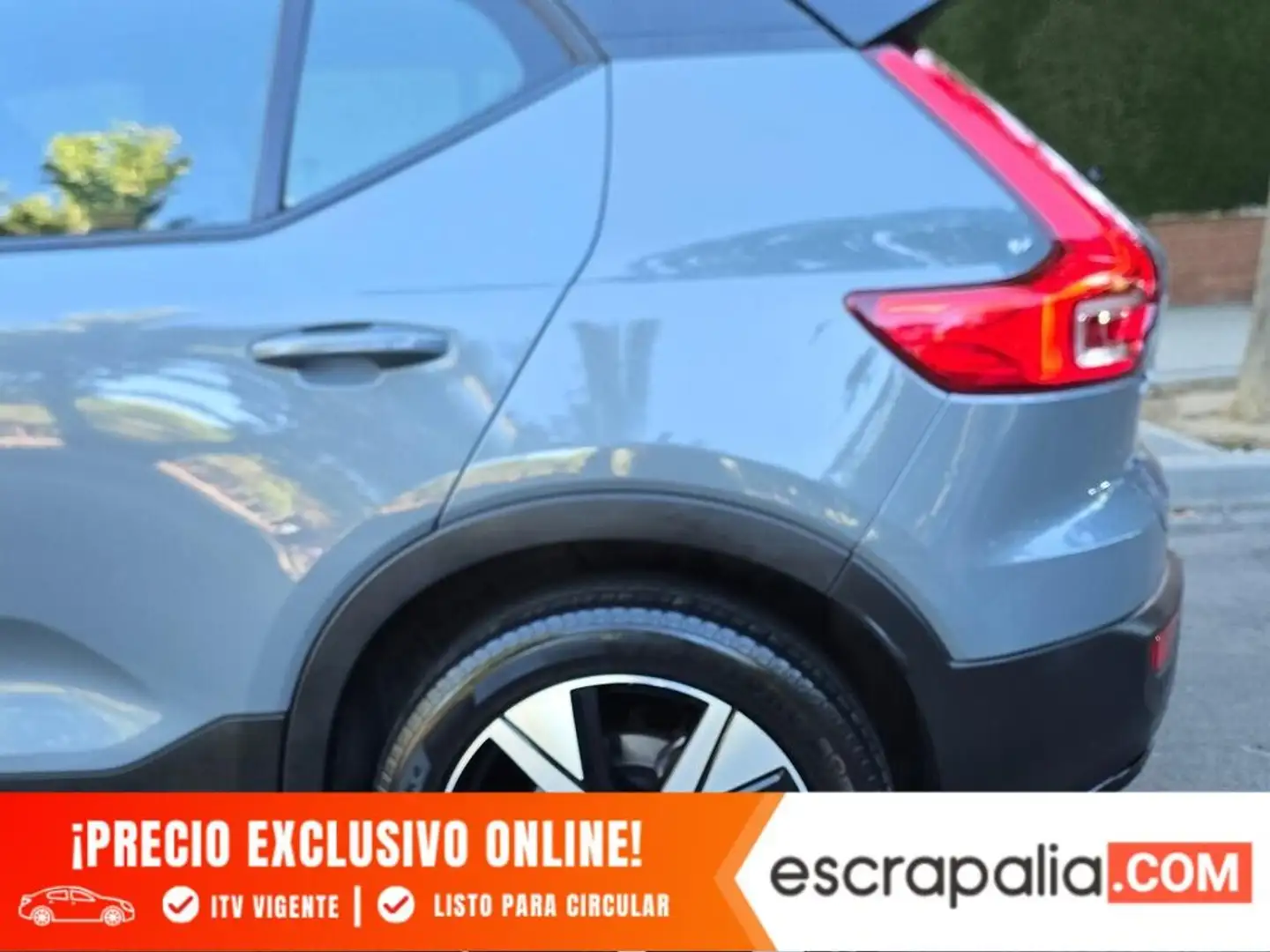Volvo XC40 T4 Recharge R-Design Aut. Gris - 2