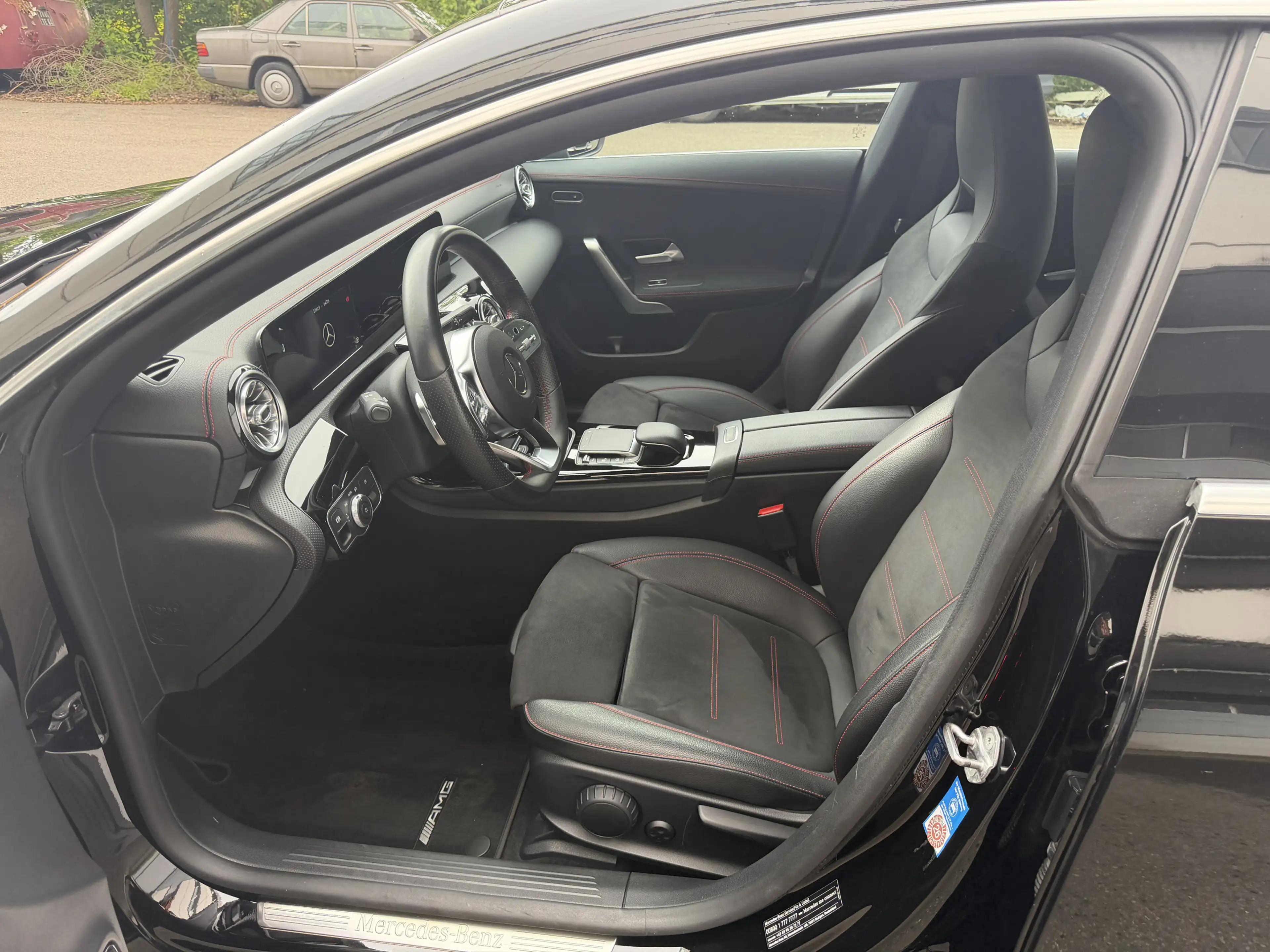 Mercedes-Benz CLA 200 d AMG LED Distronic MBUX — photo 13