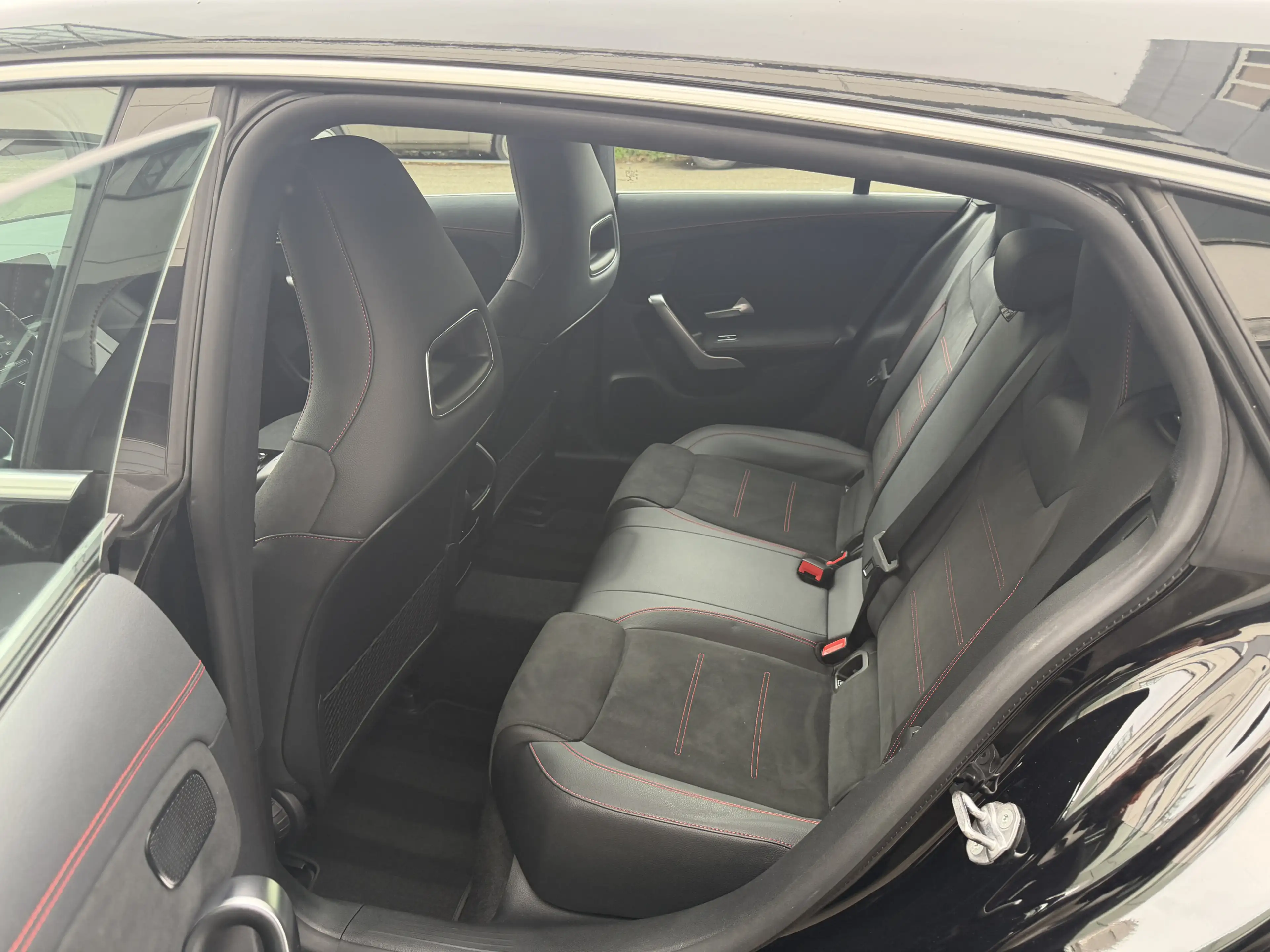 Mercedes-Benz CLA 200 d AMG LED Distronic MBUX — photo 14