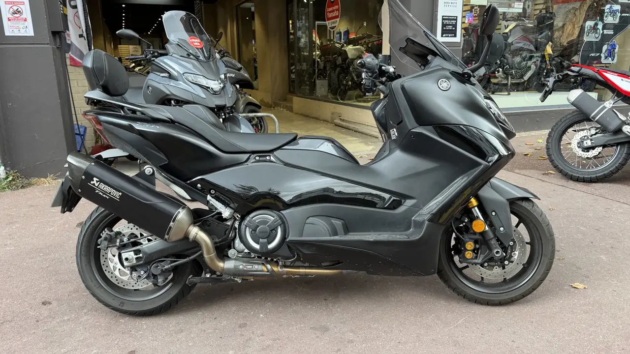 Yamaha Tmax 560