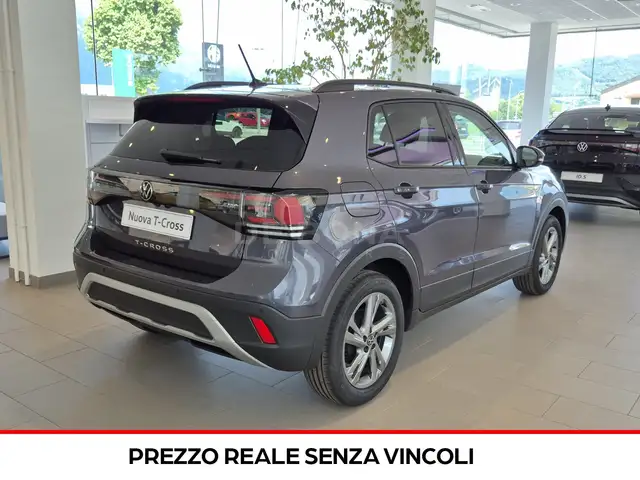 Volkswagen T-Cross view 3