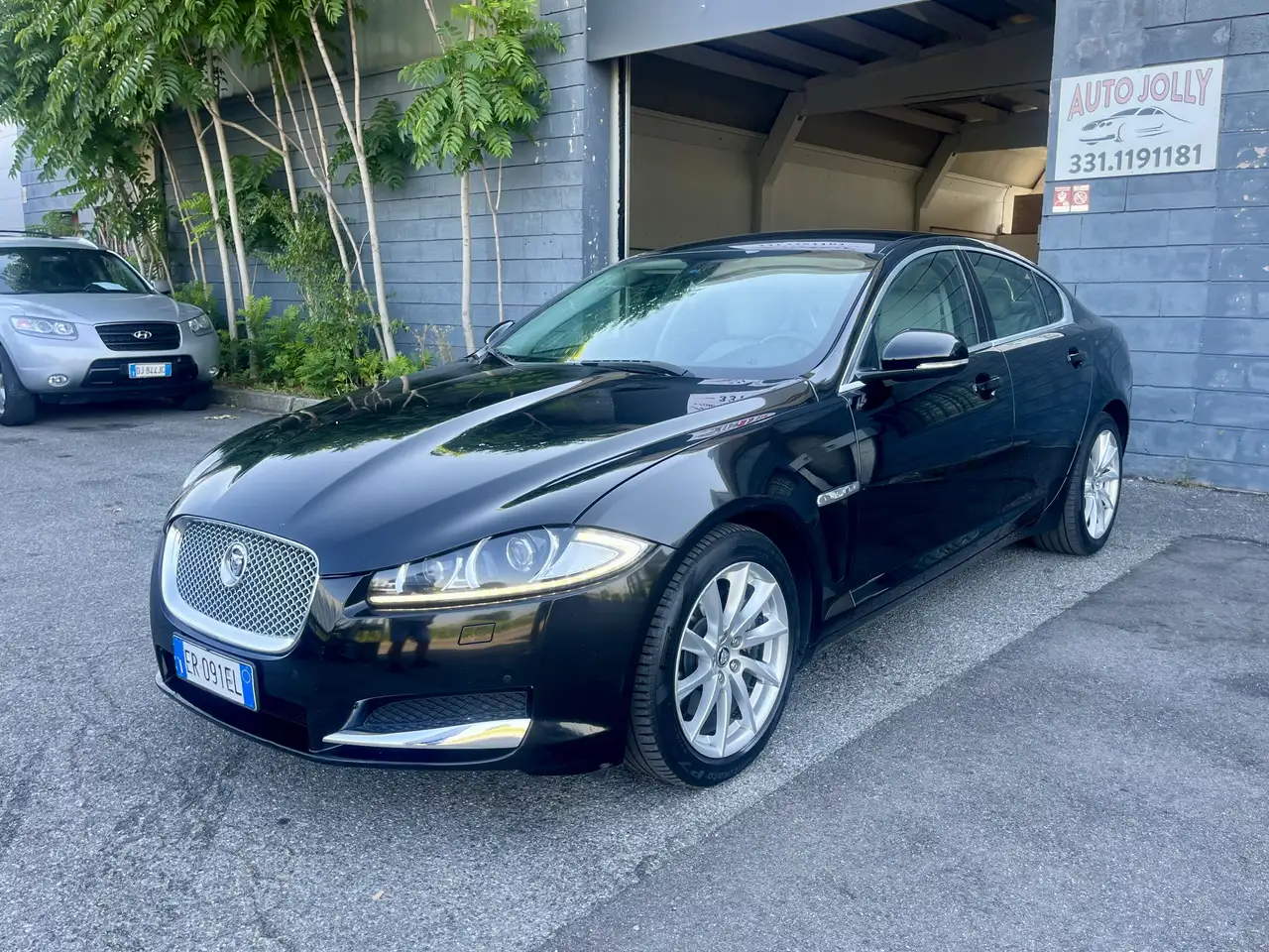 Jaguar XF