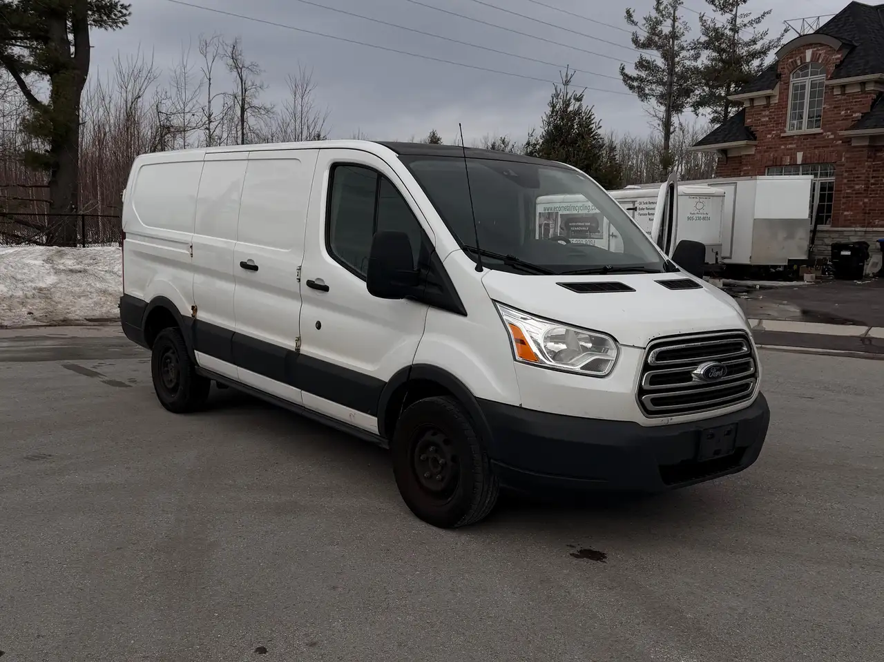 Ford Transit Cargo Van снимка Ford Transit Cargo Van