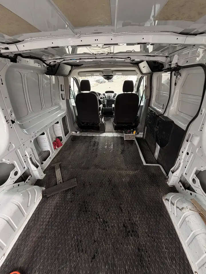 Ford Transit Cargo Van снимка Ford Transit Cargo Van
