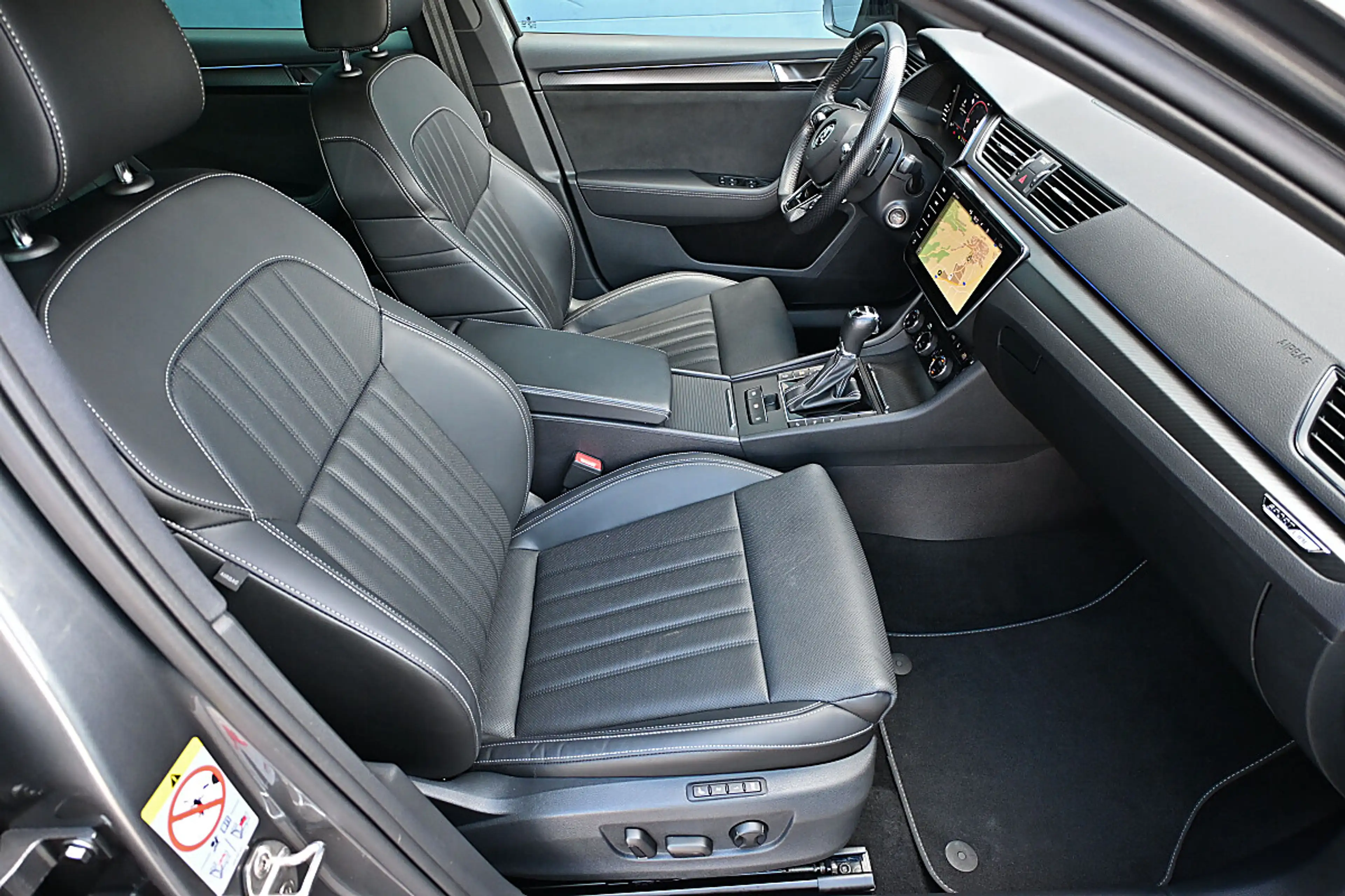 Skoda Superb Kombi 2,0 TDI 4x4 Sportline DSG NP € 71k ACC, M... — photo 10