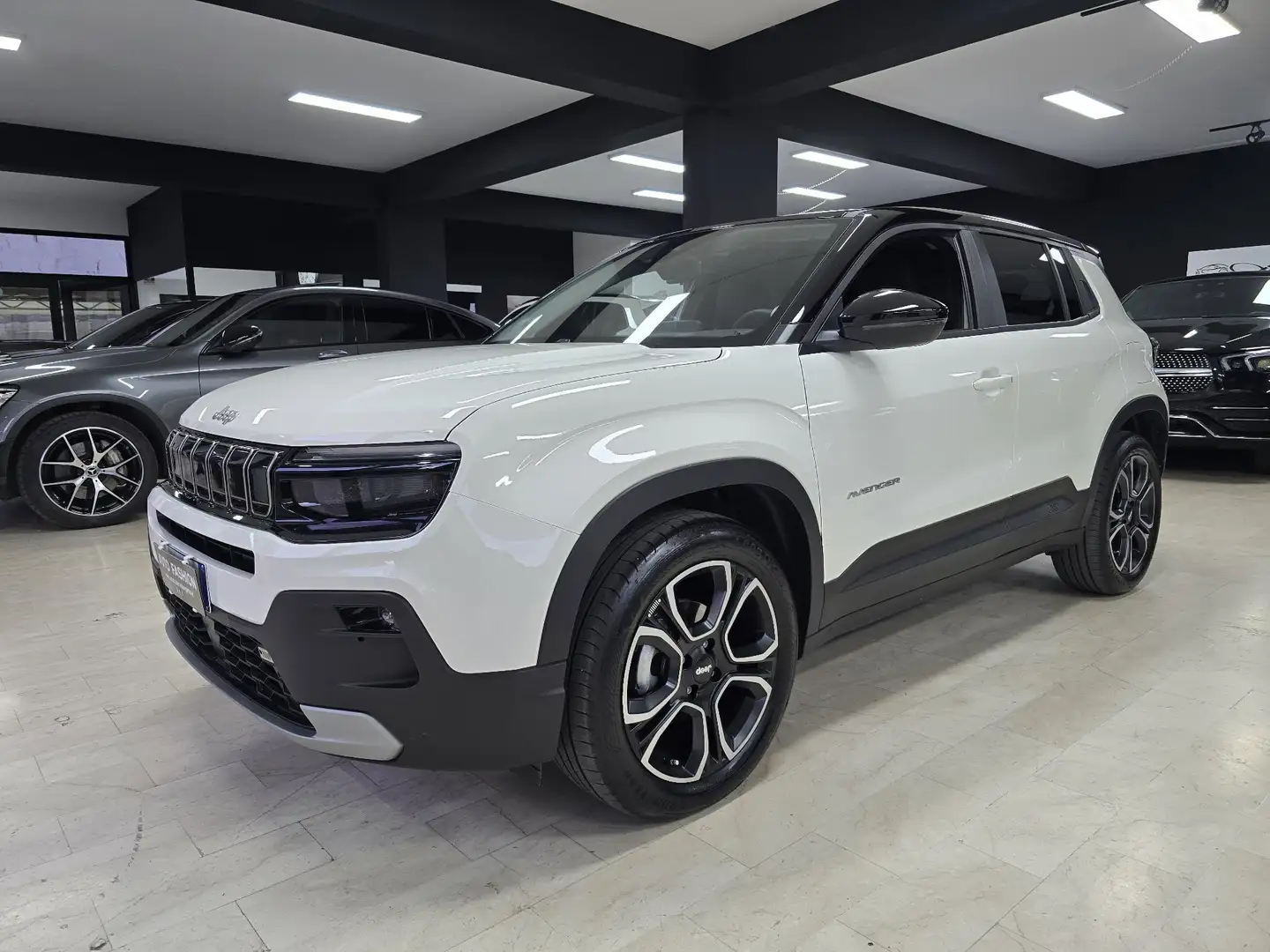 Jeep Avenger Avenger 1.2 turbo Summit fwd 100cv Blanc - 1