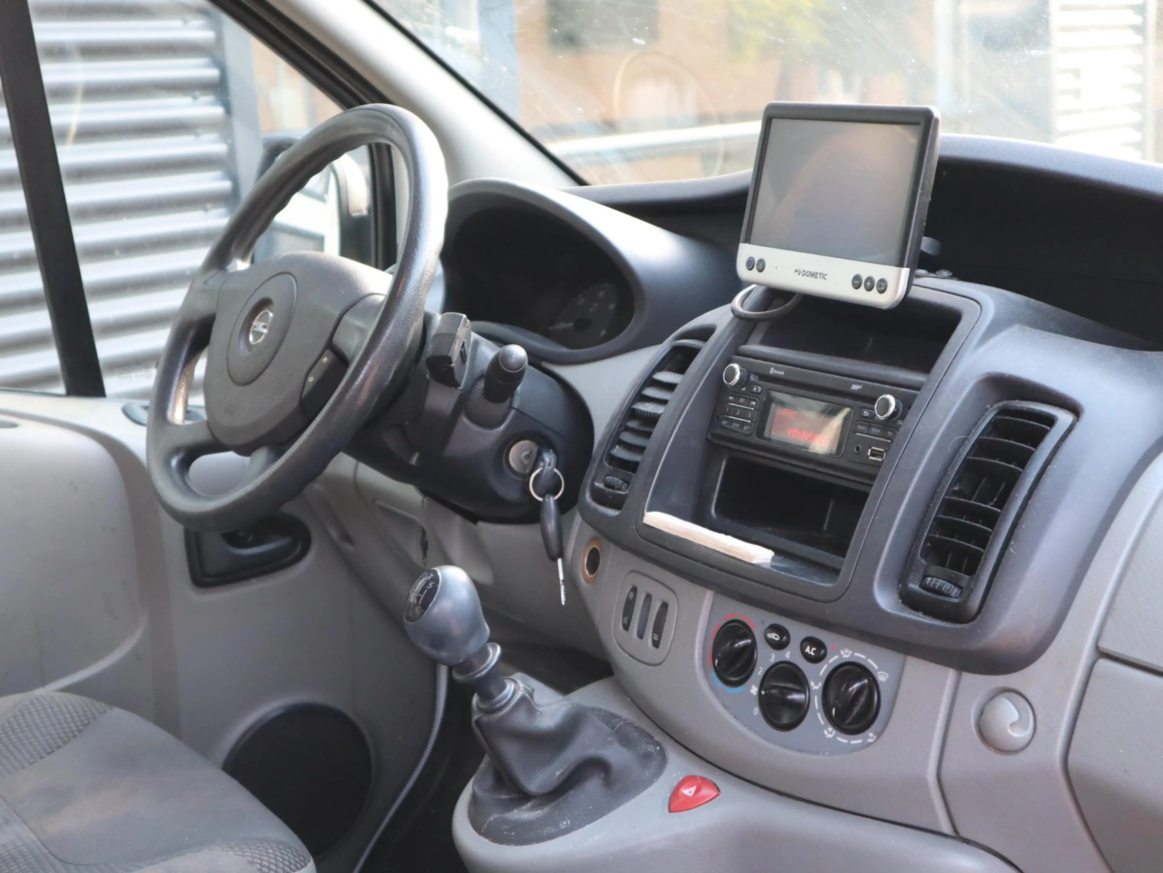 Opel Vivaro 2.0 CDTI 114pk L2 DC 5 Pers. - Airco - Trekhaak — photo 9