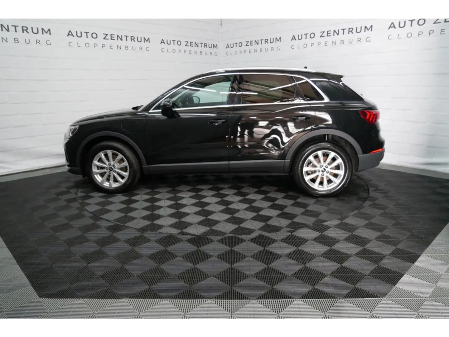 Audi Q3 45 TFSI e LED+Navi+Virtual+Kamera+Sportsitze Noir - 2