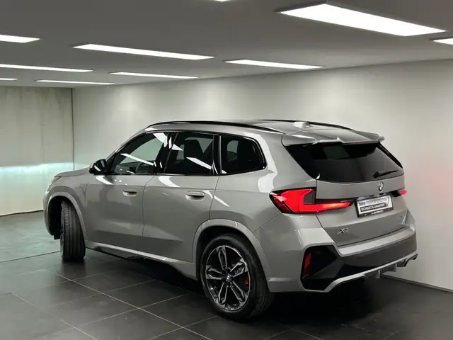 BMW X1 view 3