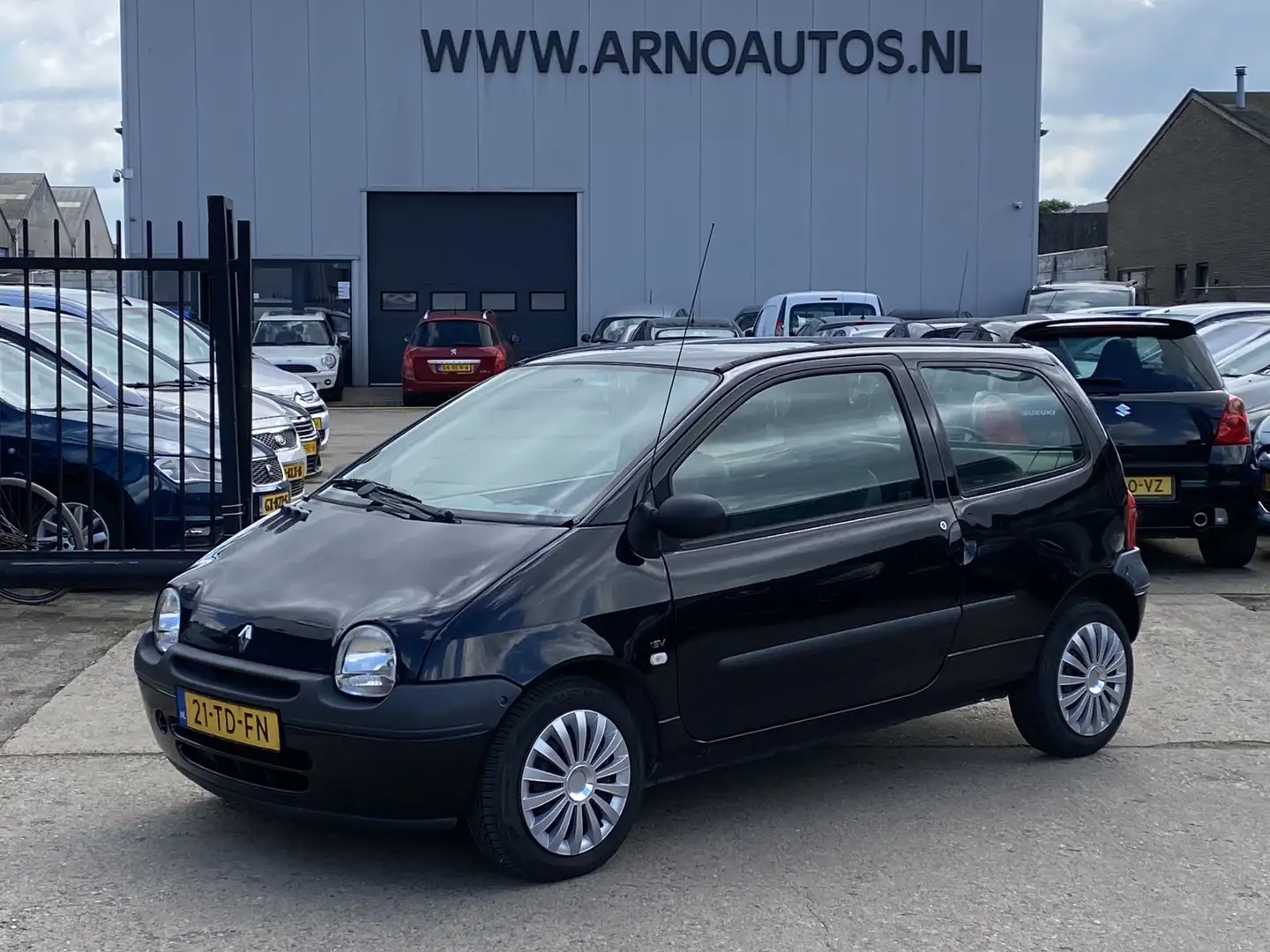 Renault Twingo 1.2-16V Lazuli, 95.401 KM NAP, APK TOT 09-07-26, S Zwart - 1