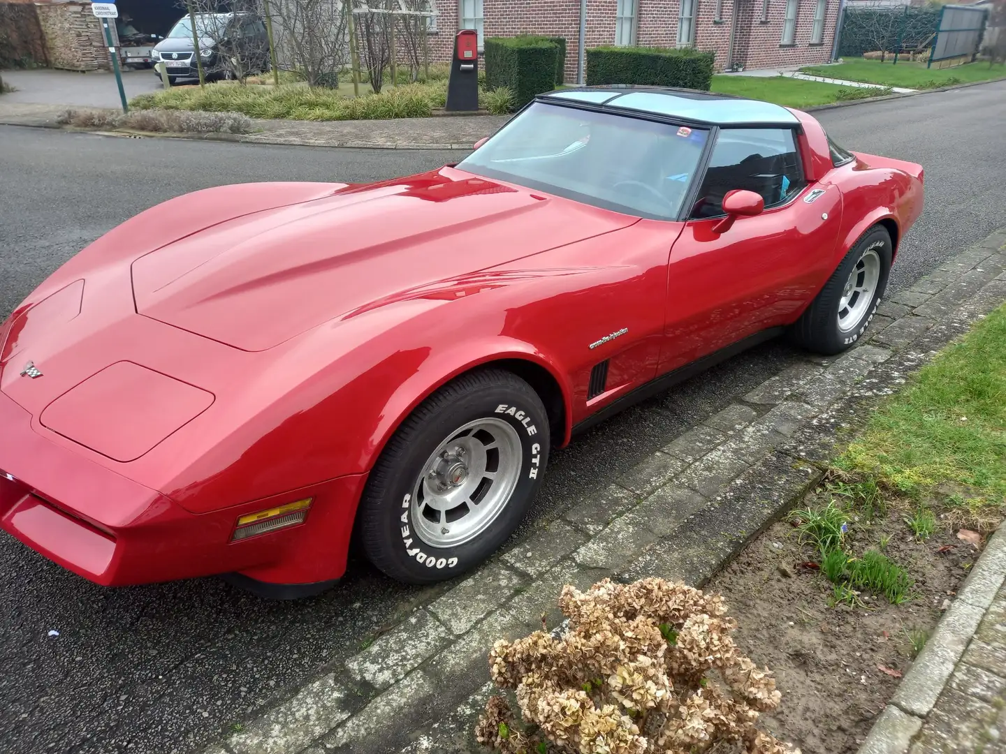 Corvette C3 Corvette C3 Rouge - 1