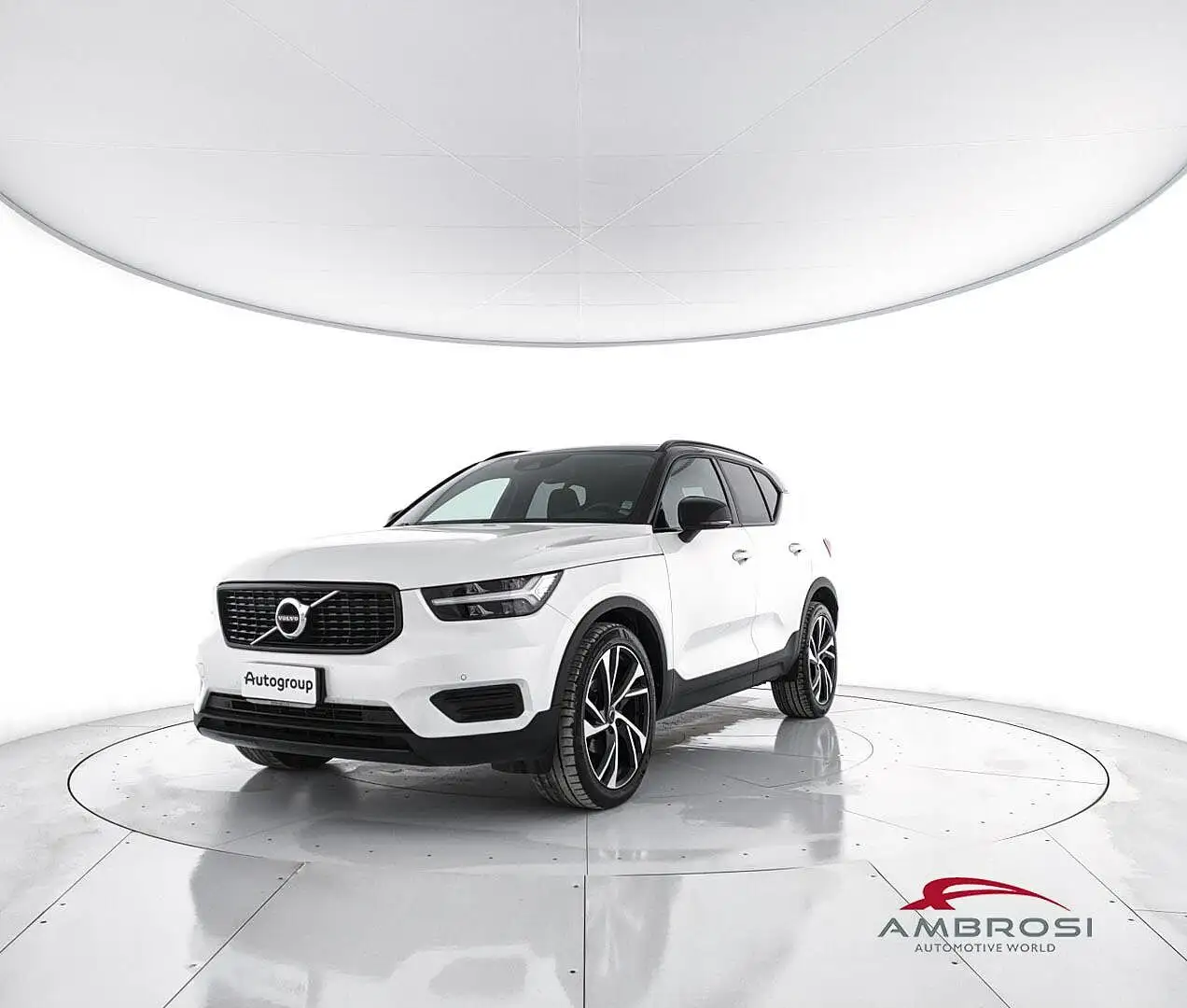 Volvo XC40 D3 R-design Bianco - 1