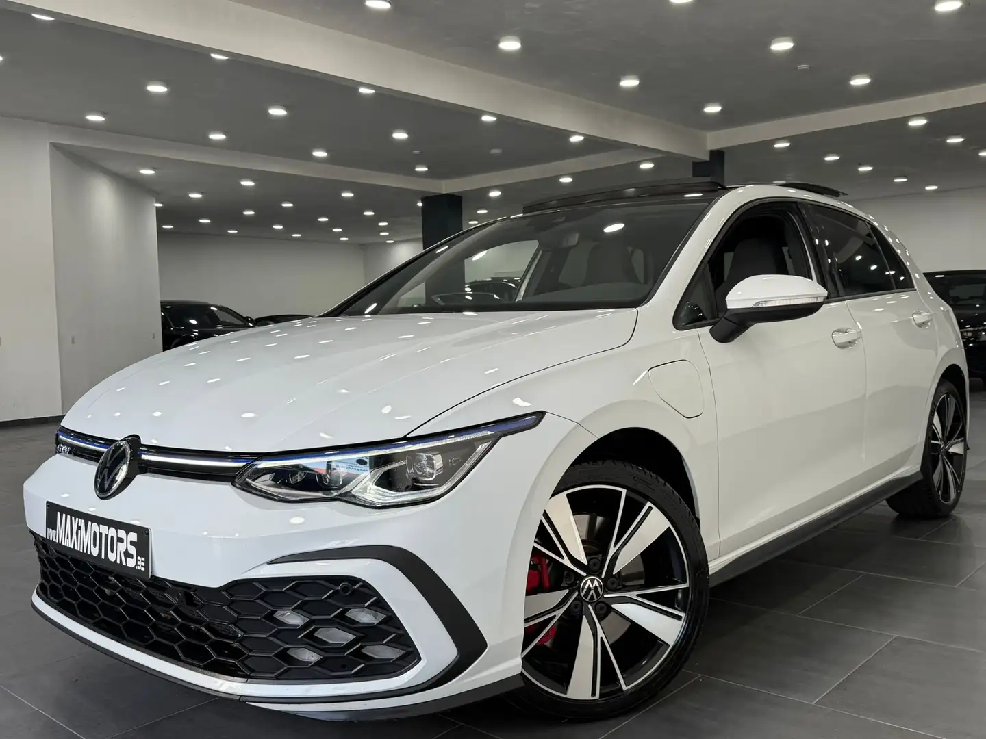 Volkswagen Golf GTE 1.4eHybrid 245Ps DSG Full Matrix panoramic 21% VAT Blanc - 1