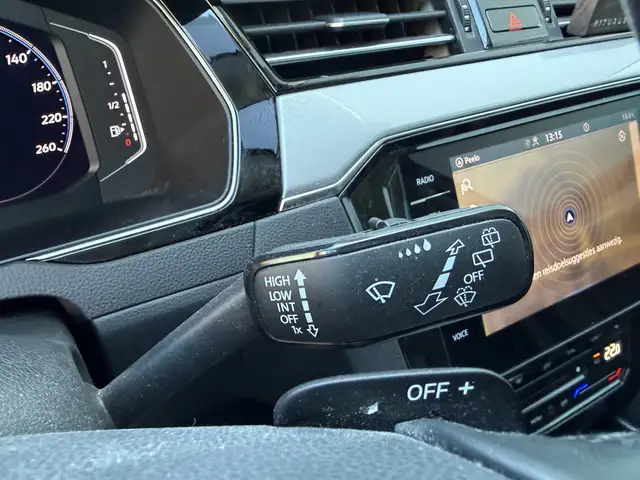 Volkswagen Passat view 25