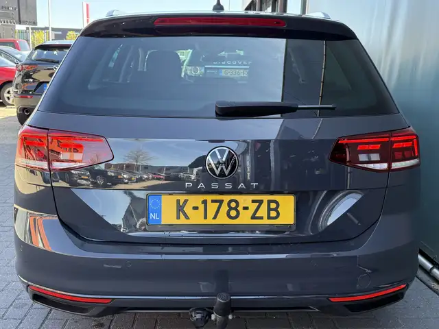 Volkswagen Passat view 15
