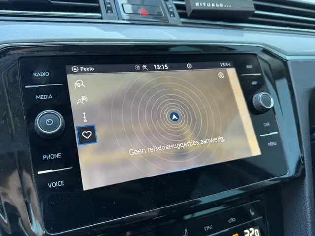 Volkswagen Passat view 27