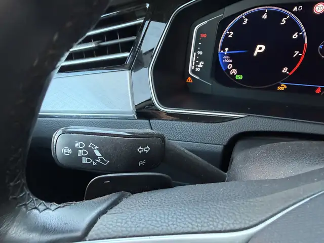 Volkswagen Passat view 20