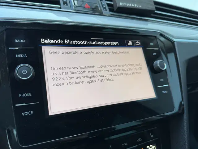 Volkswagen Passat view 29