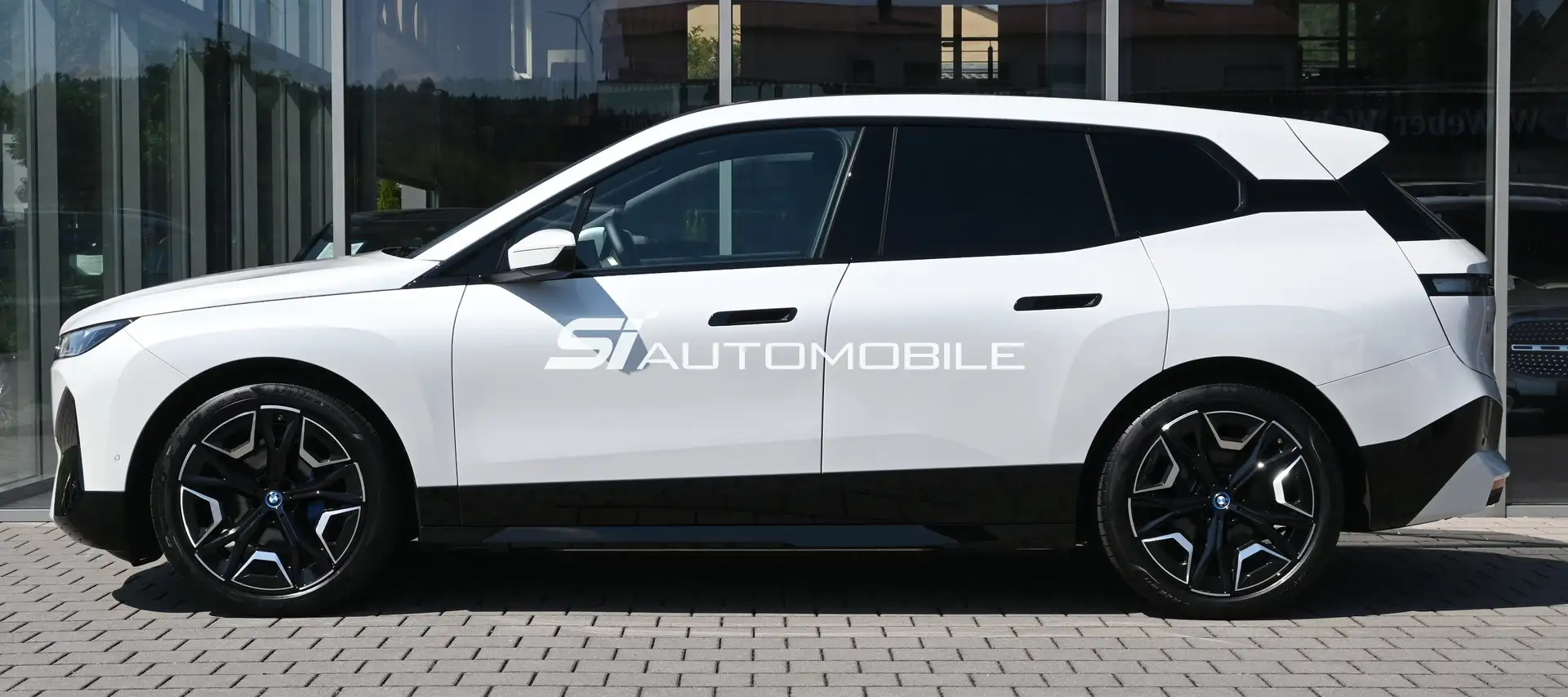 BMW iX 50 xDrive *AHK*AMIDO*LUFTFEDERUNG*PARKING PROF* Weiß - 2