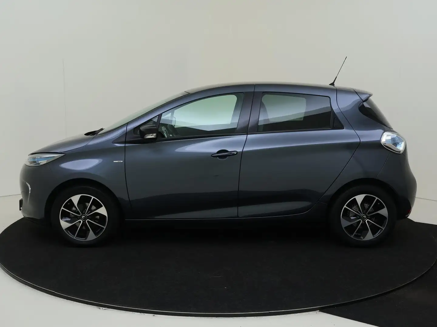 Renault ZOE R110 Iconic 41 kWh (ex Accu) Huuraccu vanaf € 64,- Grijs - 2