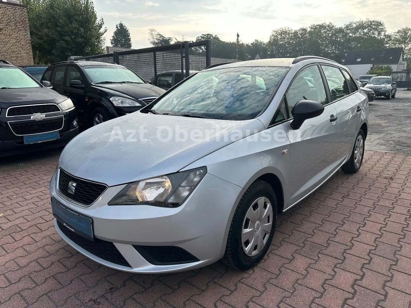 SEAT Ibiza ST Reference*TÜV NEU*NAVI*KLIMA* Silber - 2
