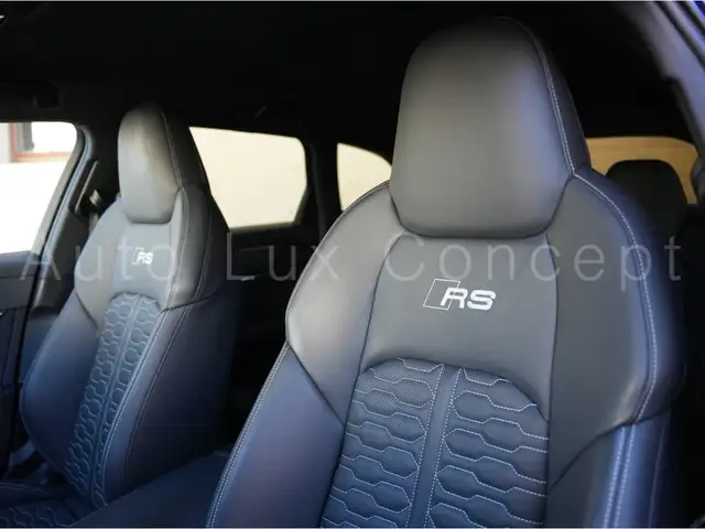 Audi RS6 view 8