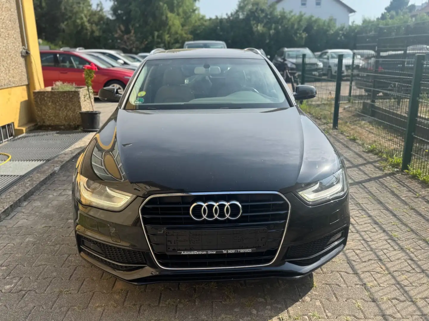 Audi A4 Avant 2.0TDI Clean diesel |PANO|LED|1.HAND| Schwarz - 2