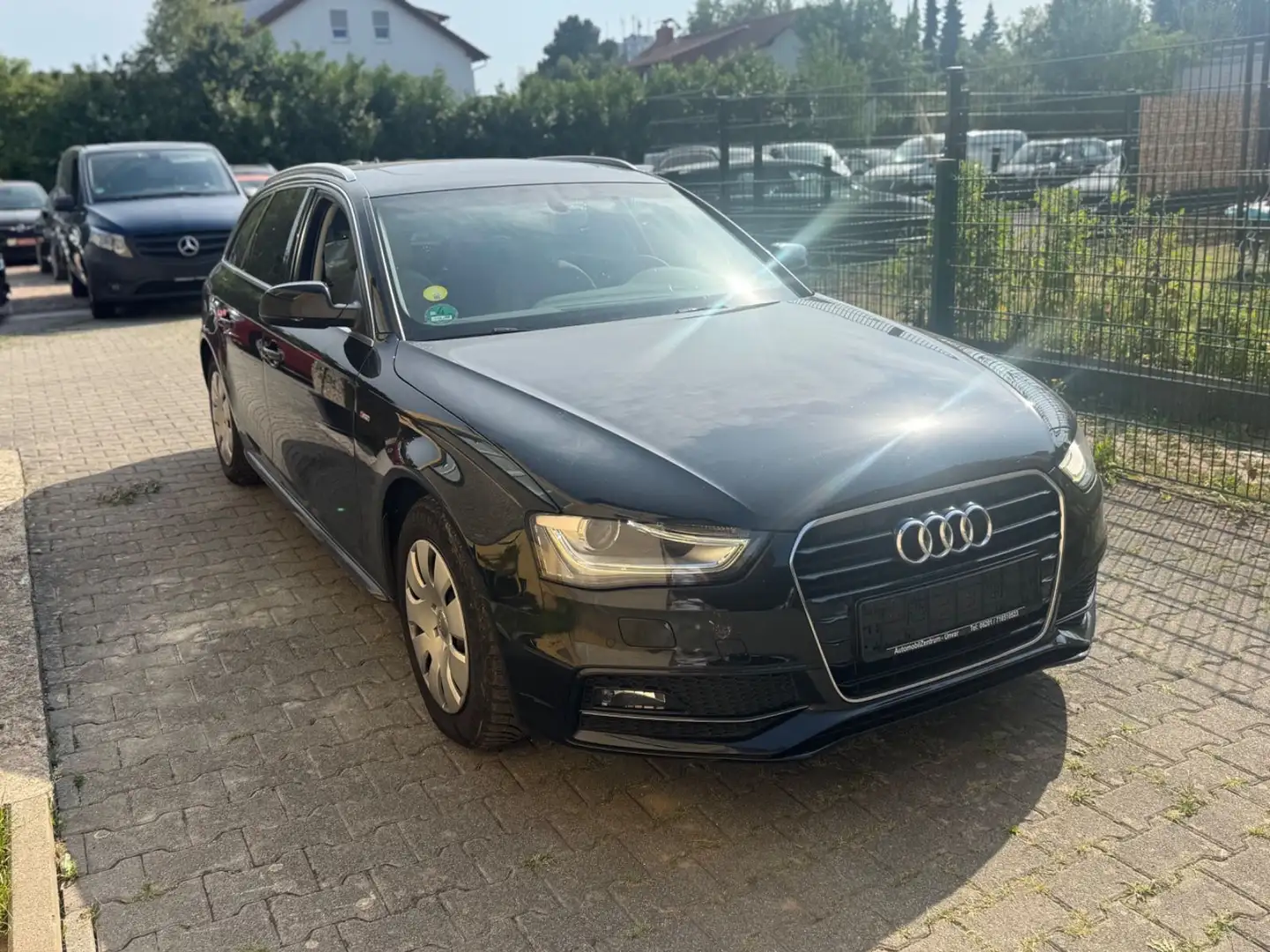 Audi A4 Avant 2.0TDI Clean diesel |PANO|LED|1.HAND| Schwarz - 1
