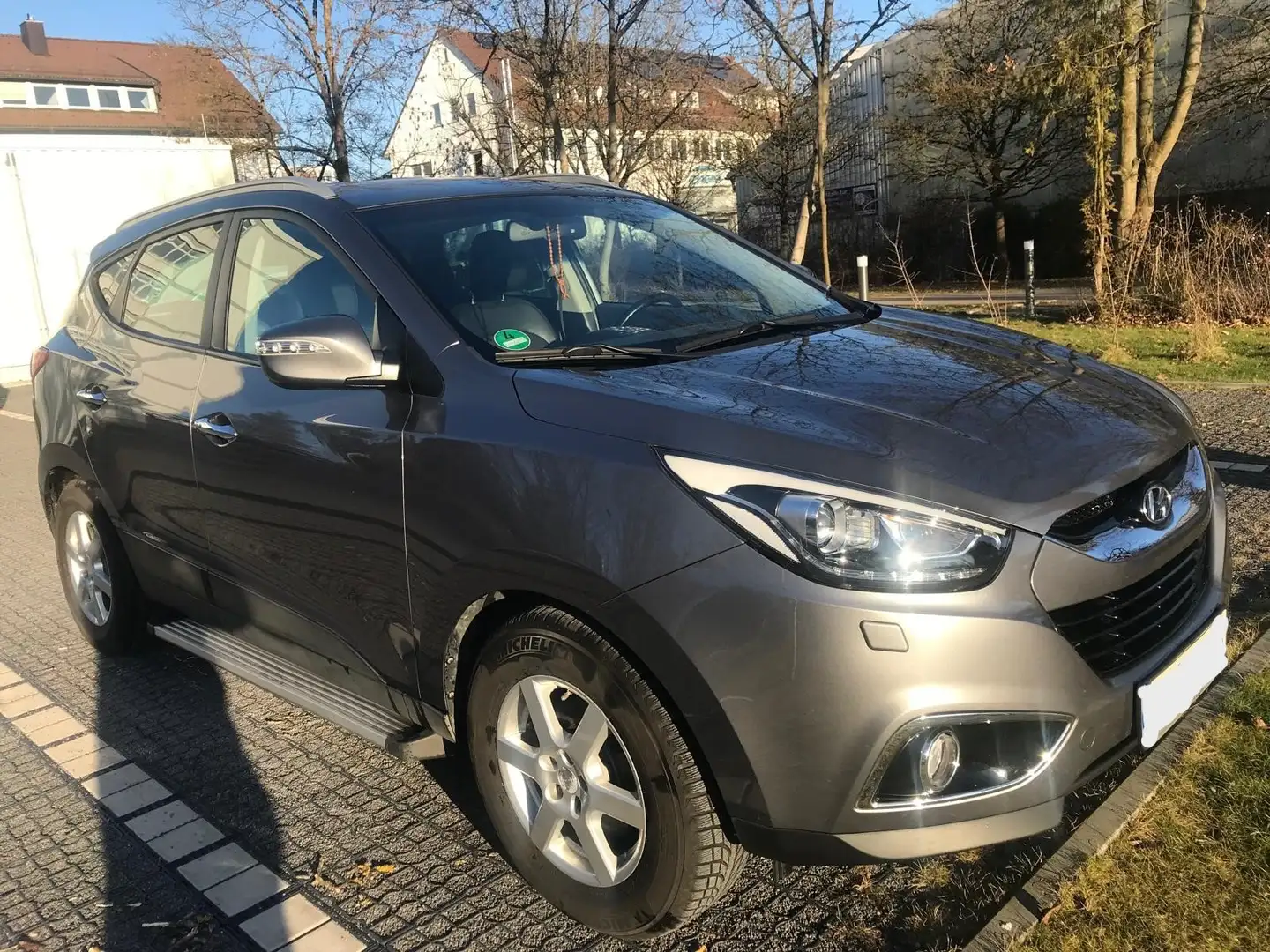 Hyundai iX35 ix35 2.0 CRDi 4WD Automatik Style Grau - 2