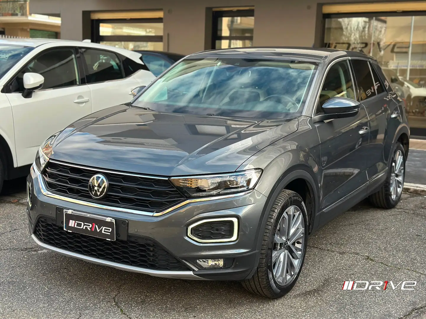 Volkswagen T-Roc T-Roc 1.5 TSI ACT DSG Advanced BlueMotion Technol Grau - 1