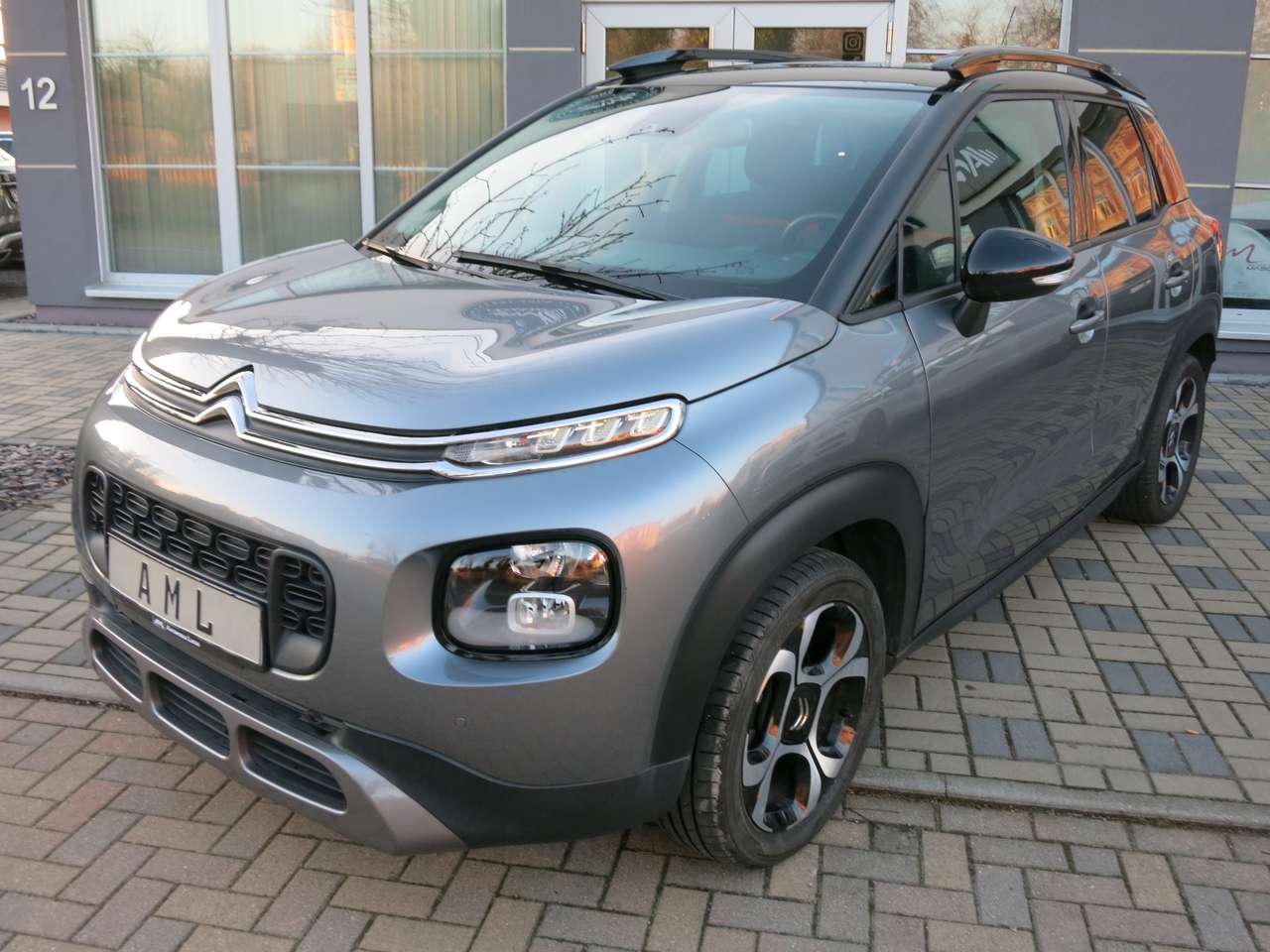Citroen C3 Aircross Shine AHK NAVI KAMERA PDC TEMPOMAT TÜV+AU NEU