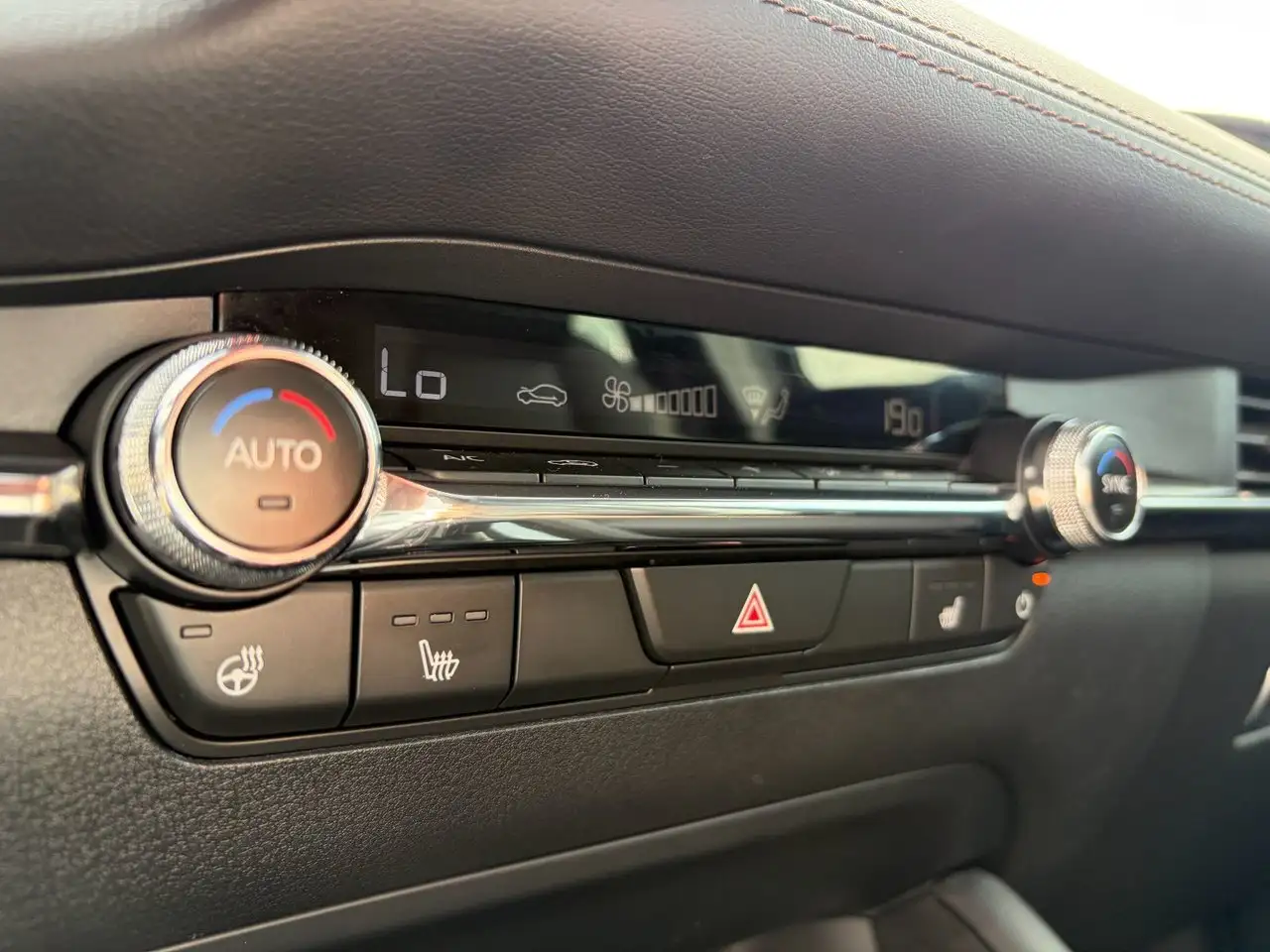 Mazda 3 снимка Mazda 3