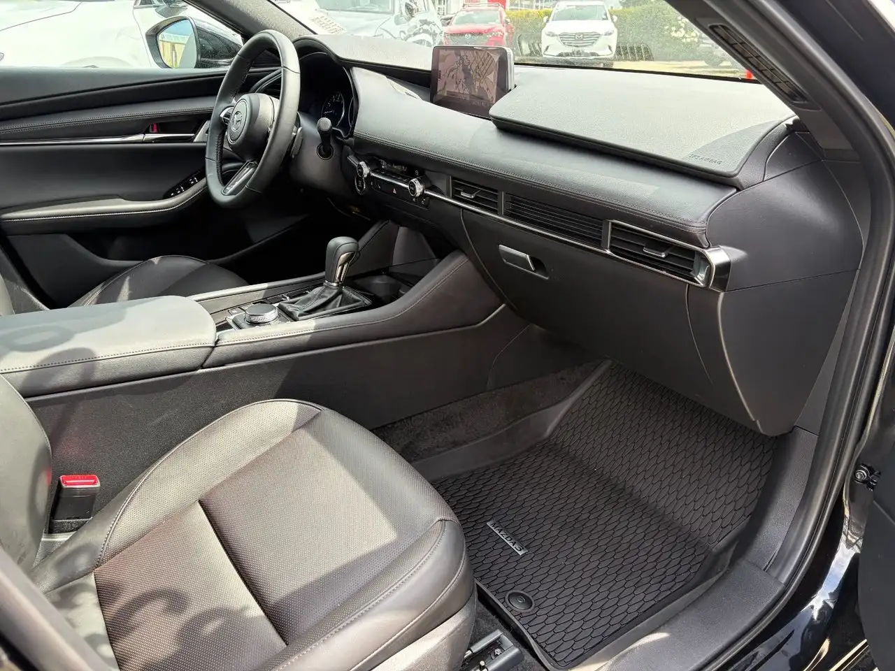 Mazda 3 снимка Mazda 3