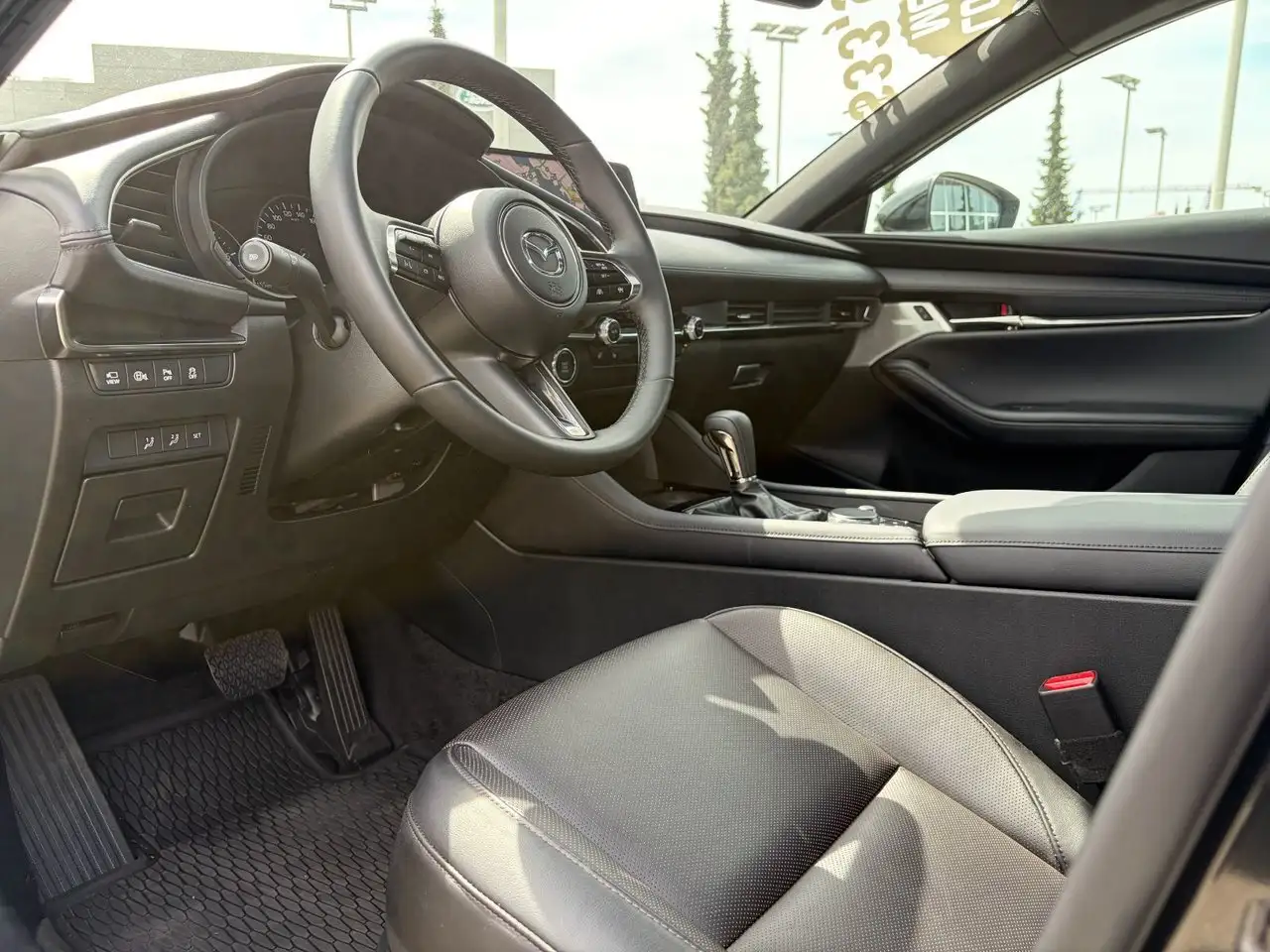 Mazda 3 снимка Mazda 3