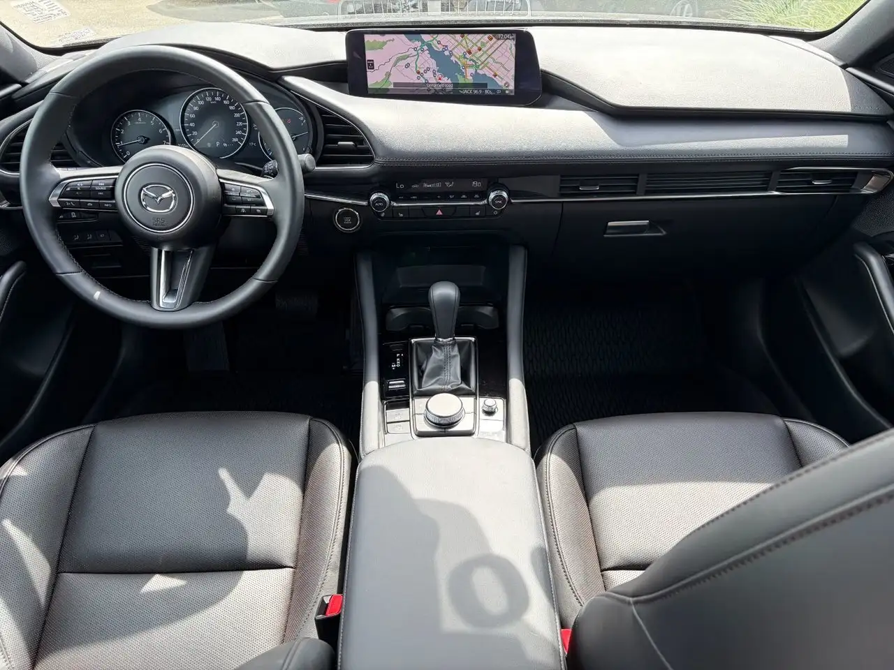 Mazda 3 снимка Mazda 3