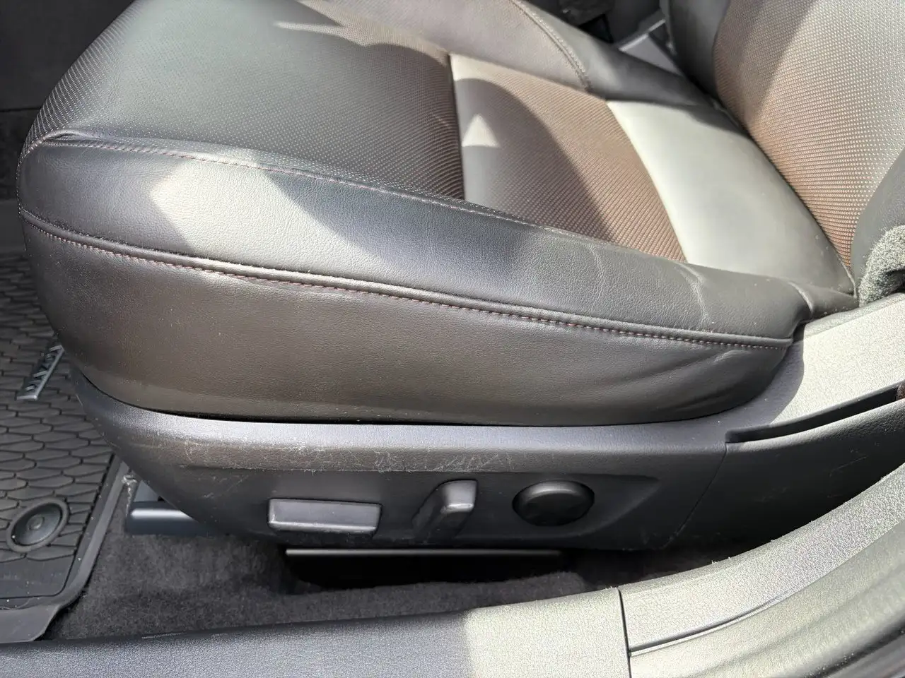 Mazda 3 снимка Mazda 3
