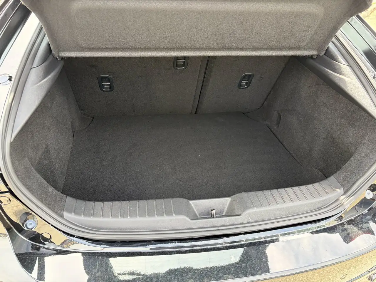 Mazda 3 снимка Mazda 3
