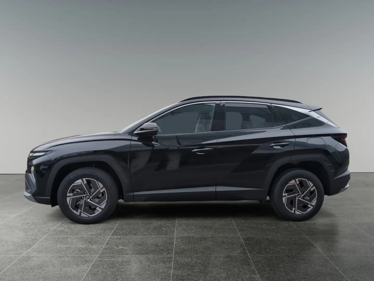 Hyundai TUCSON NX4 Jubile 1,6 T-GDi HEV 4WD AT Schwarz - 2