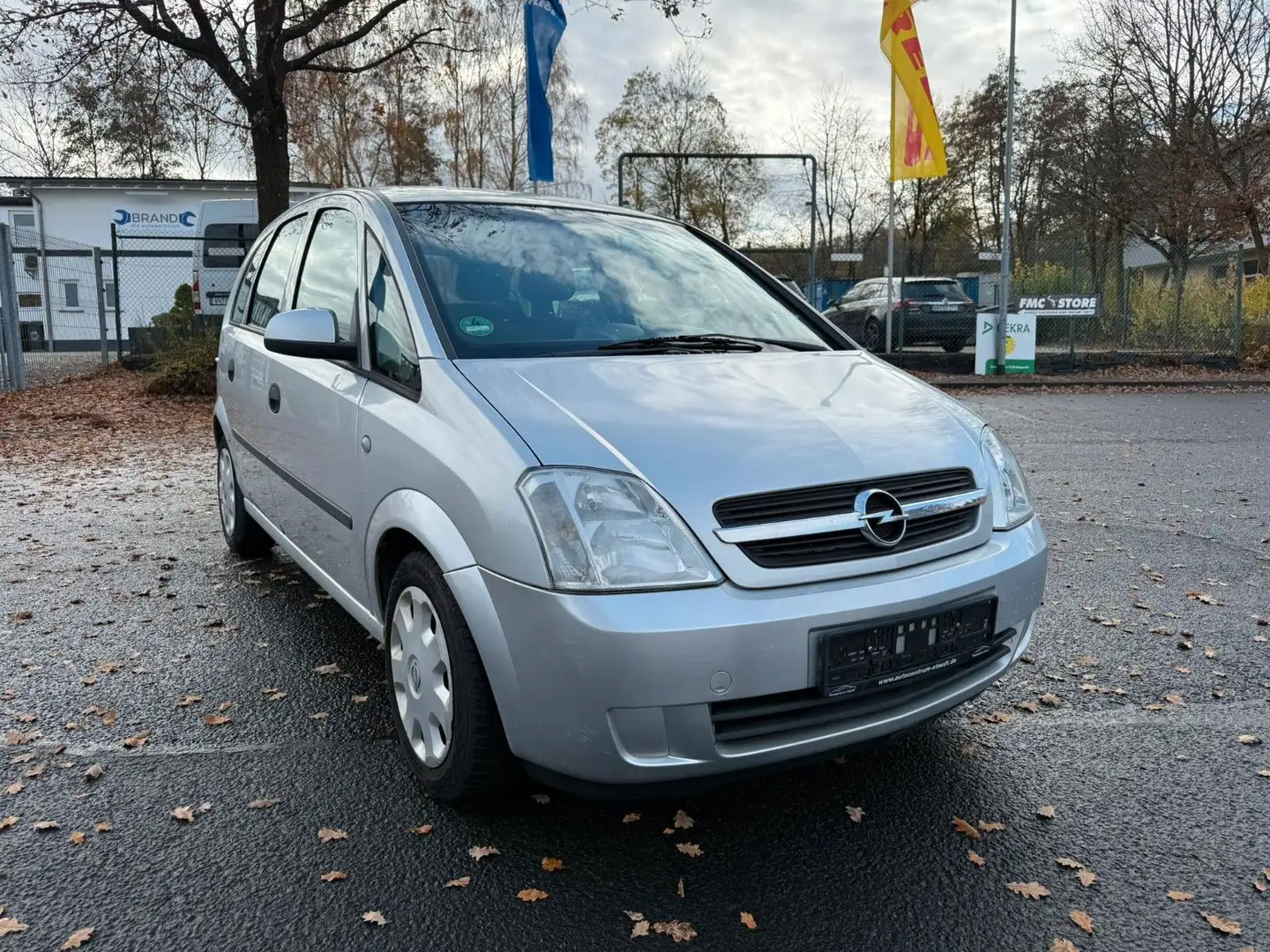 Opel Meriva 1.6 Enjoy*8Fach*Tüv01/27* Silber - 1