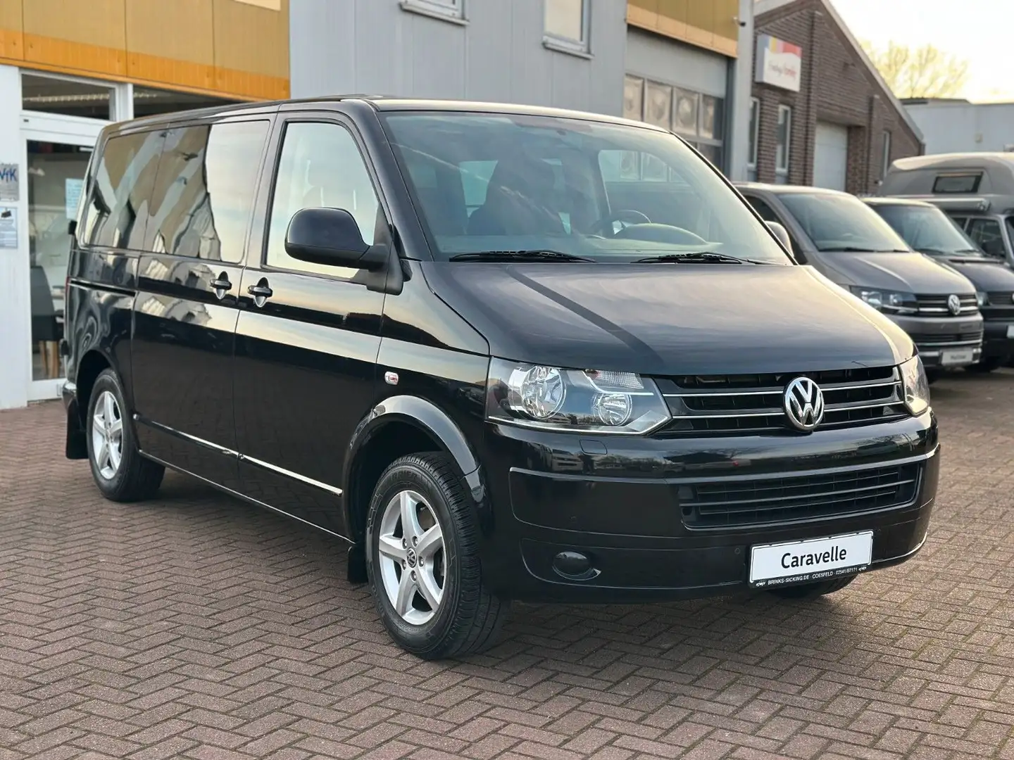 Volkswagen T5 Caravelle Benzin/CNG/3xKlima/AHK/MwSt. Schwarz - 1