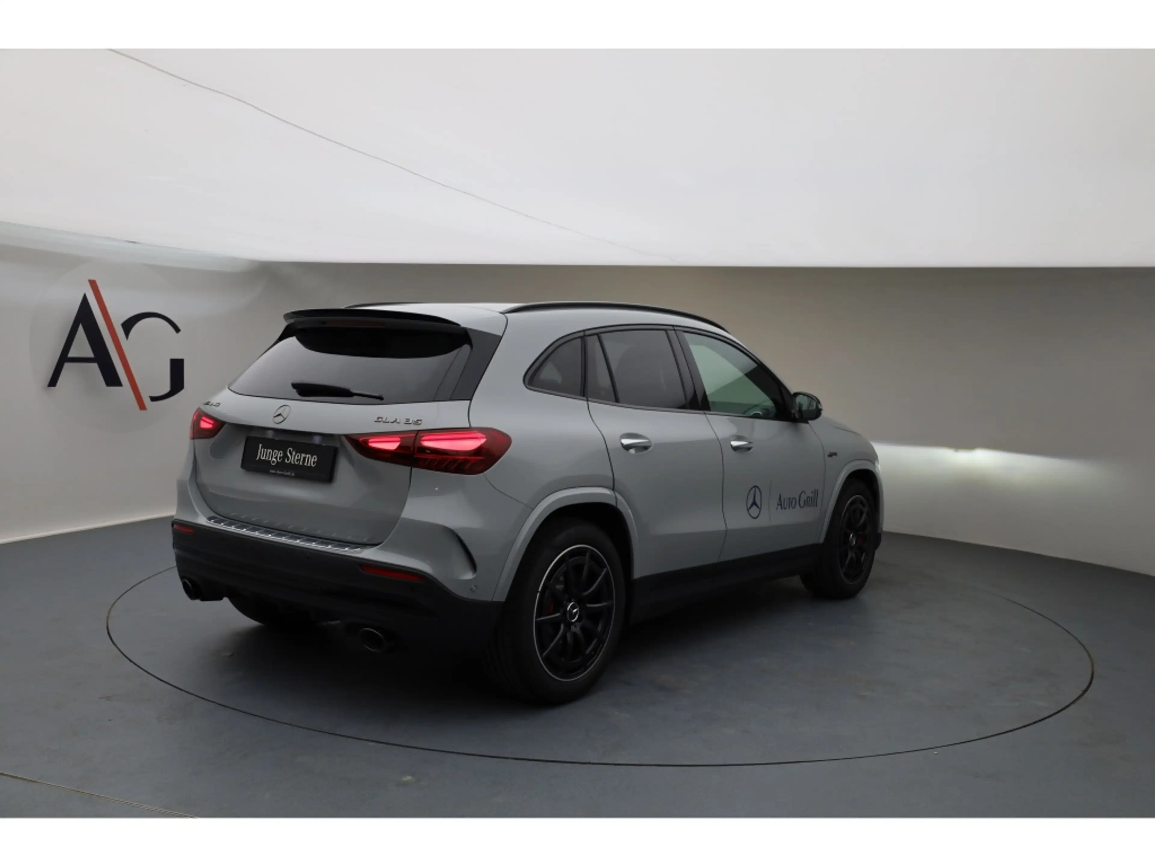 Mercedes-Benz GLA 35 AMG GLA 35 4M AMG NightII PerfoSitze Final Edition — photo 6