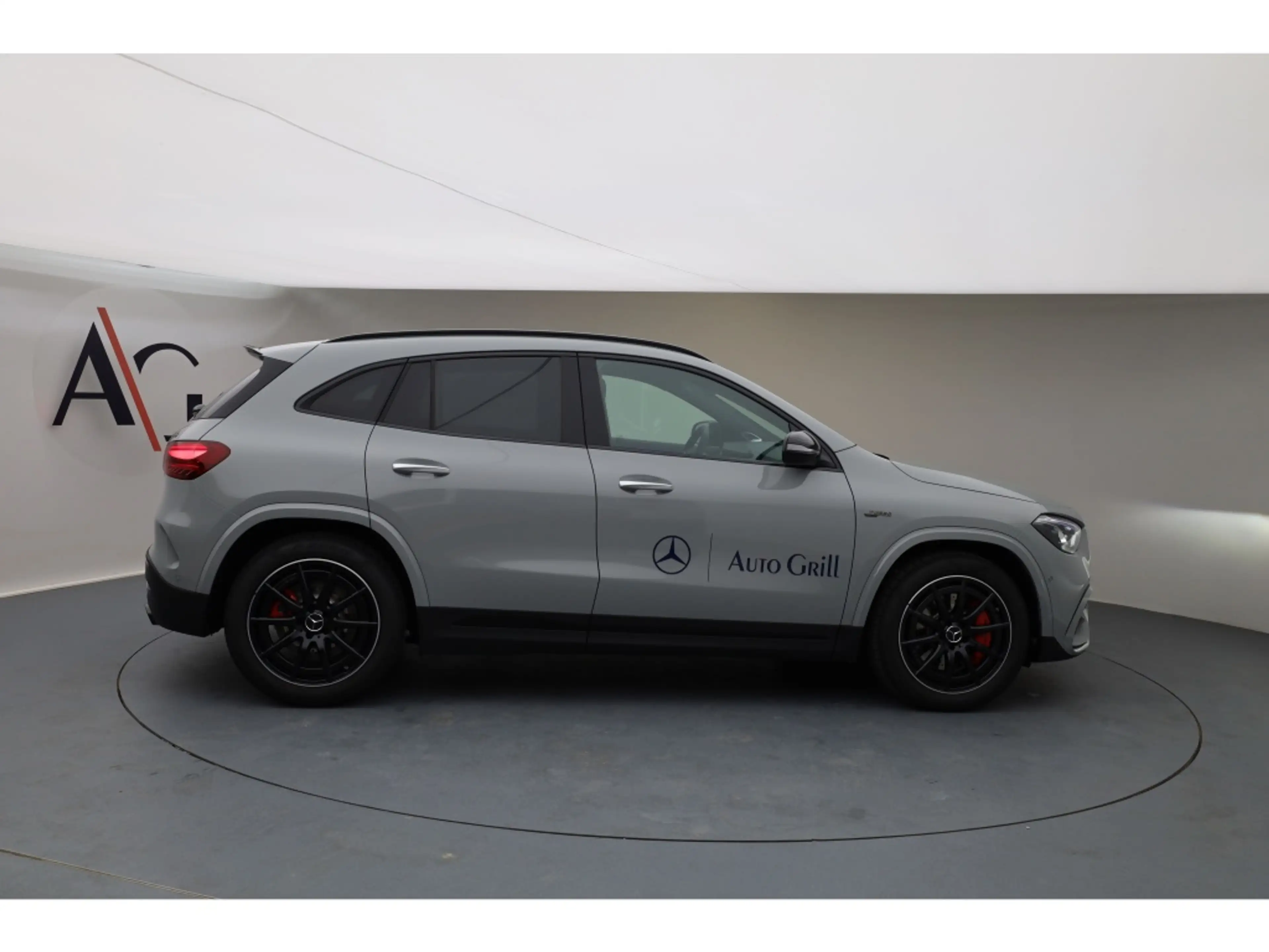 Mercedes-Benz GLA 35 AMG GLA 35 4M AMG NightII PerfoSitze Final Edition — photo 7
