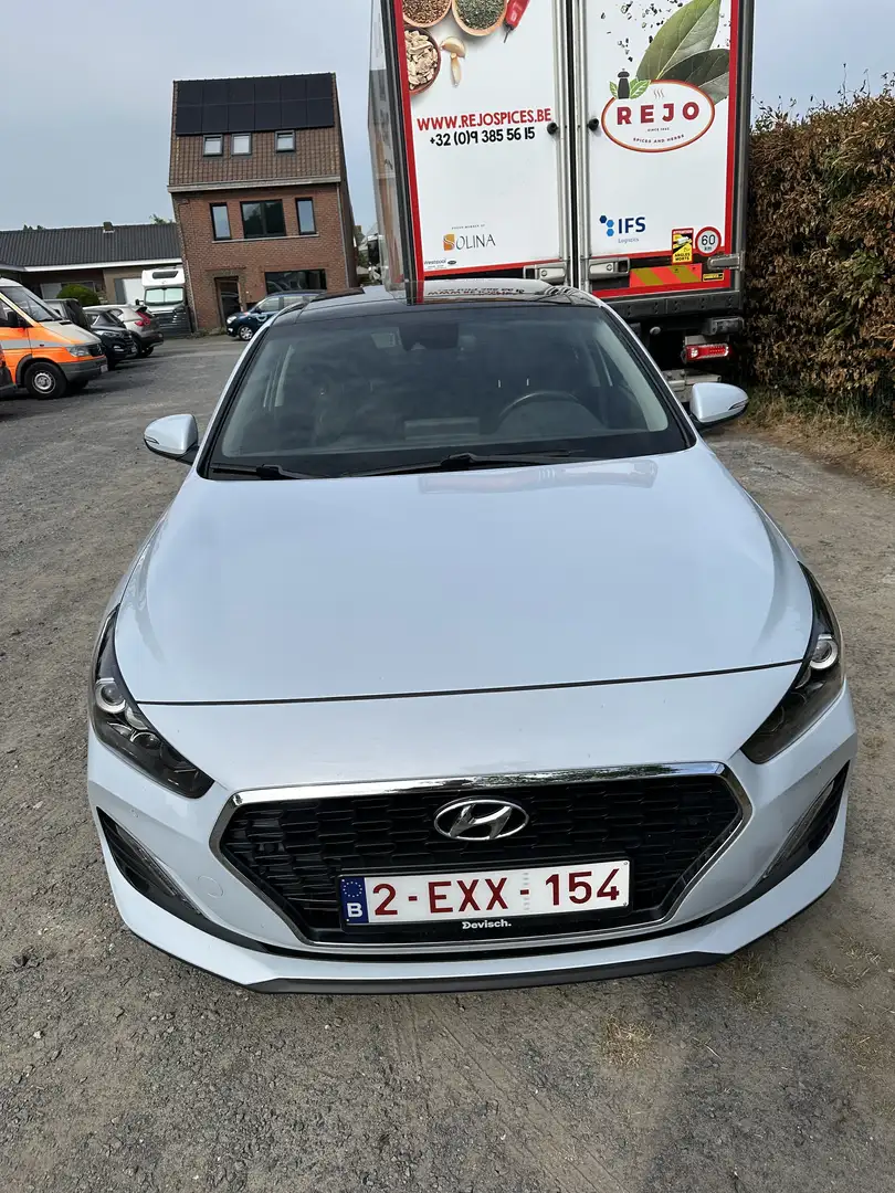 Hyundai i30 1.4 T-GDI DCT Fastback Premium - 1