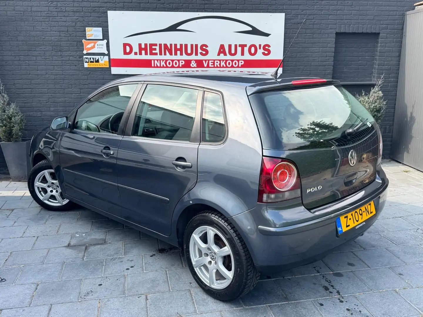 Volkswagen Polo 1.2-12V AIRCO|5Drs|Lmv|APK Nieuw. Grijs - 2