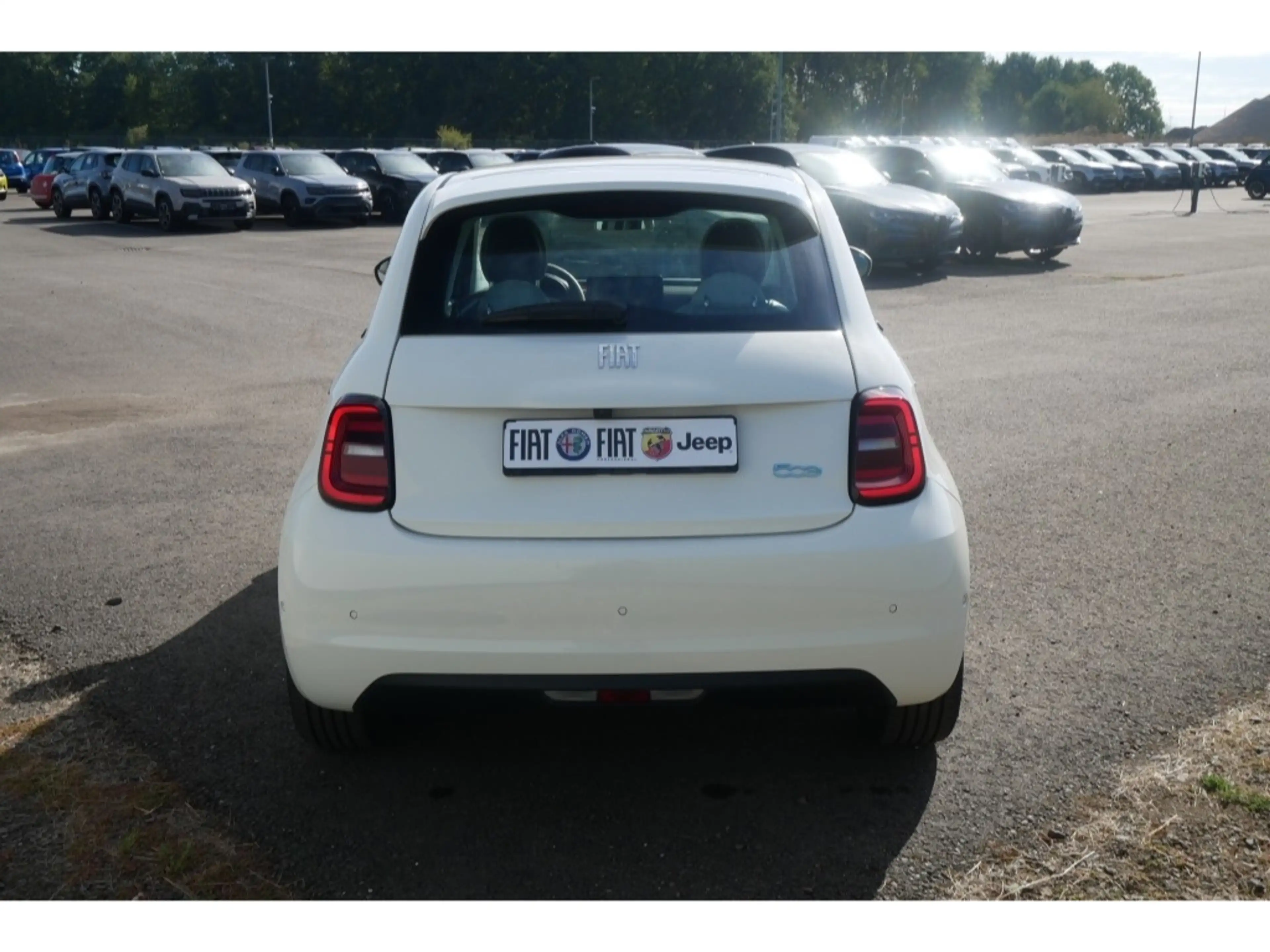 Fiat 500e BY BOCELLI AT 42 Kwh 118PS LED NAVI WINTER — photo 4