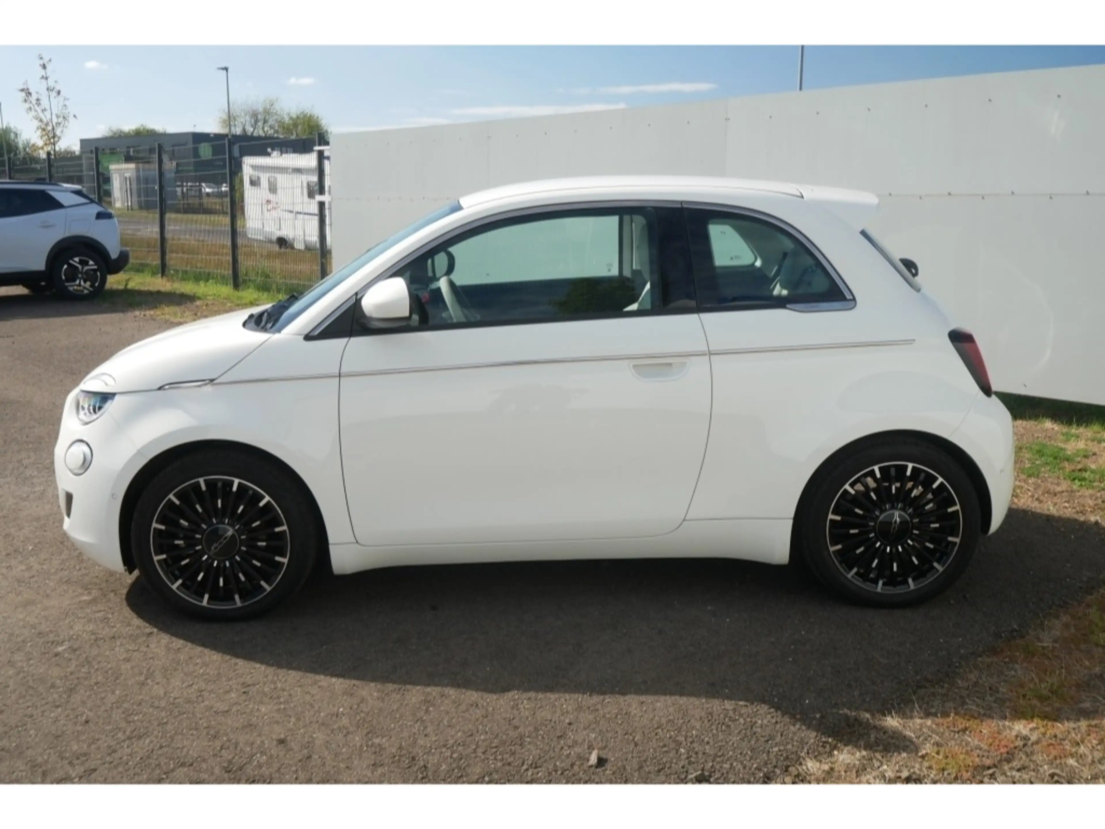 Fiat 500e BY BOCELLI AT 42 Kwh 118PS LED NAVI WINTER — photo 6