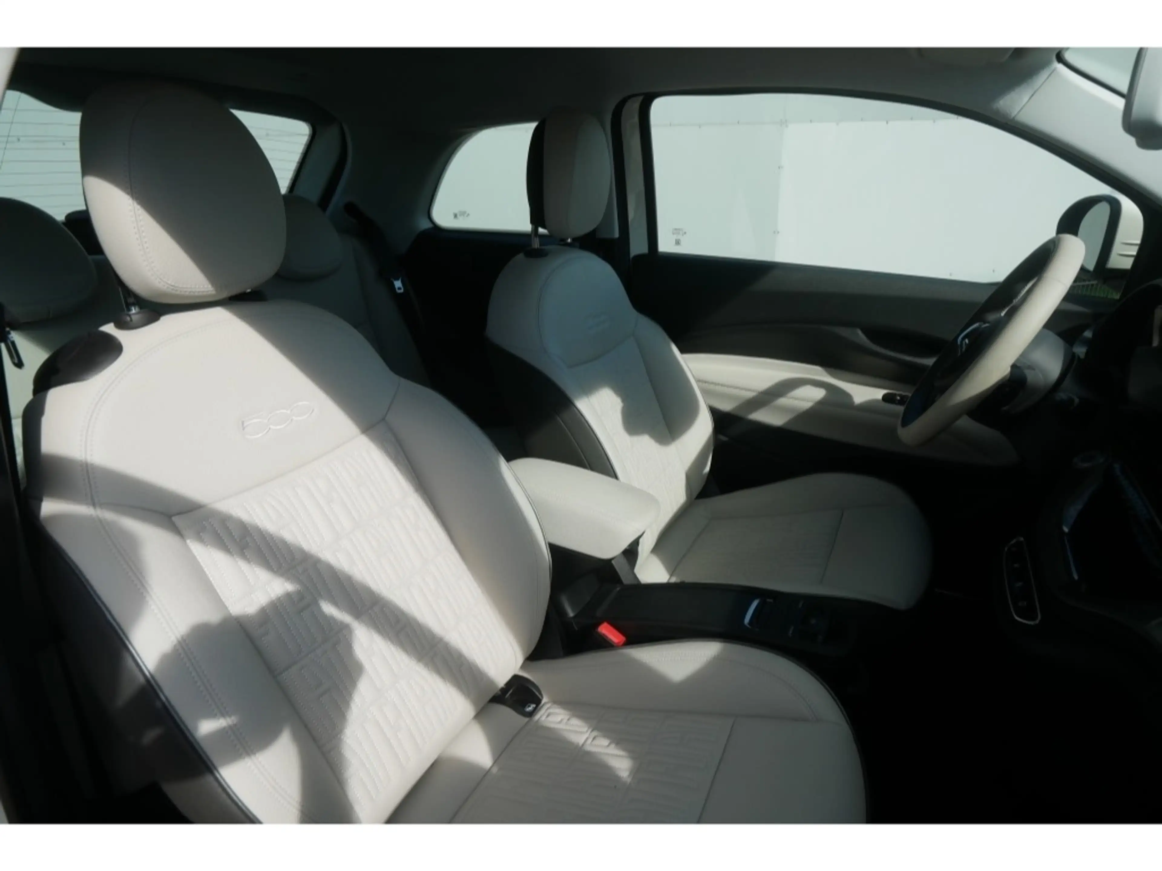 Fiat 500e BY BOCELLI AT 42 Kwh 118PS LED NAVI WINTER — photo 13