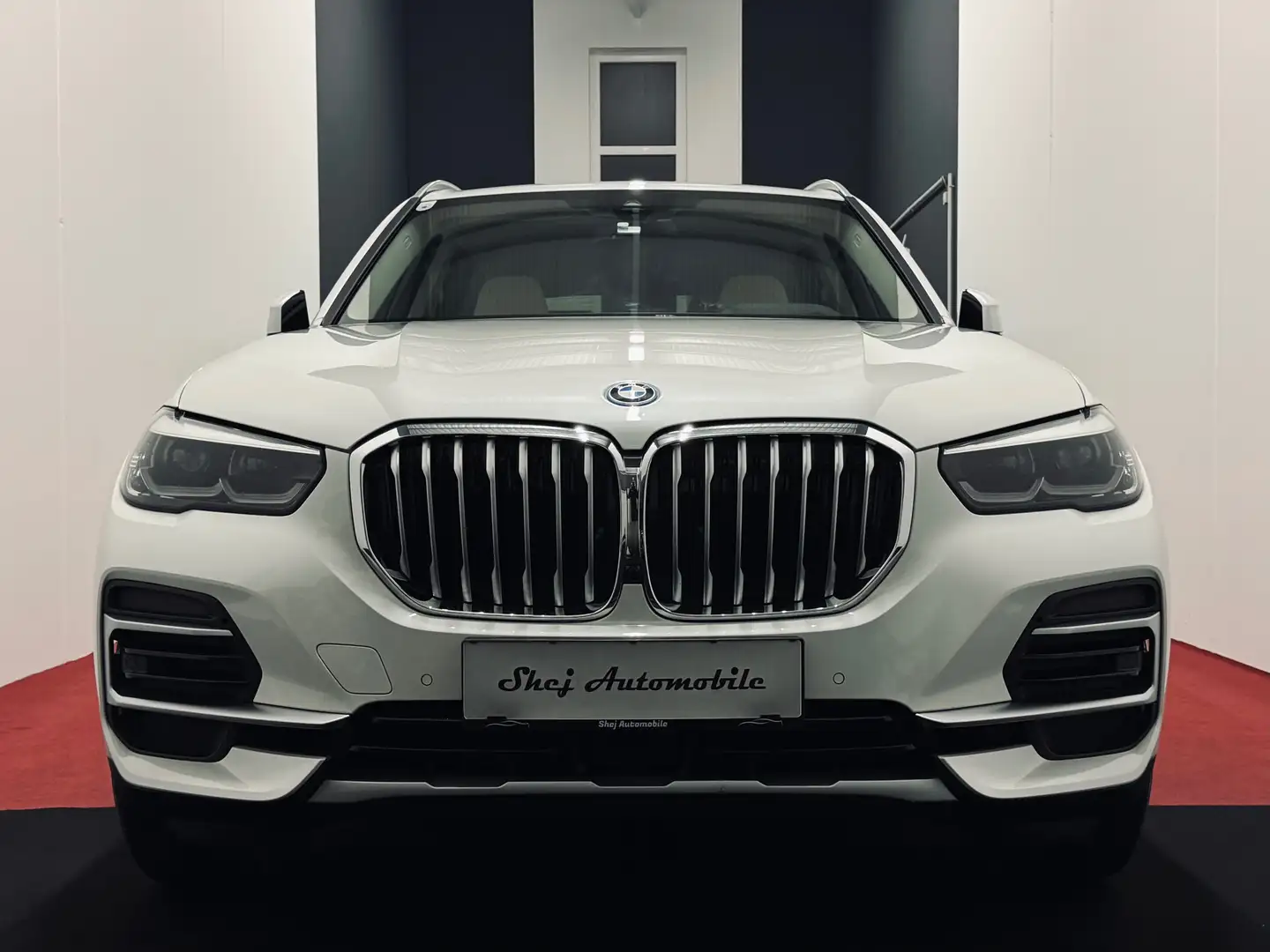 BMW X5 xDrive 45 e xLine Weiß - 2